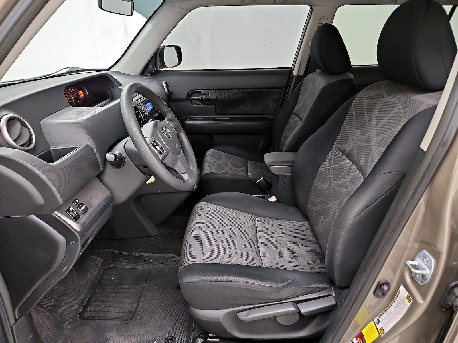 2014 Scion xB Base - Photo 12