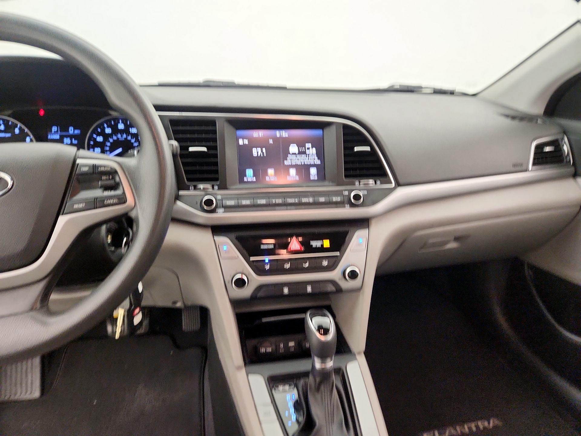 Thumbnail: 2017 Hyundai Elantra - 9
