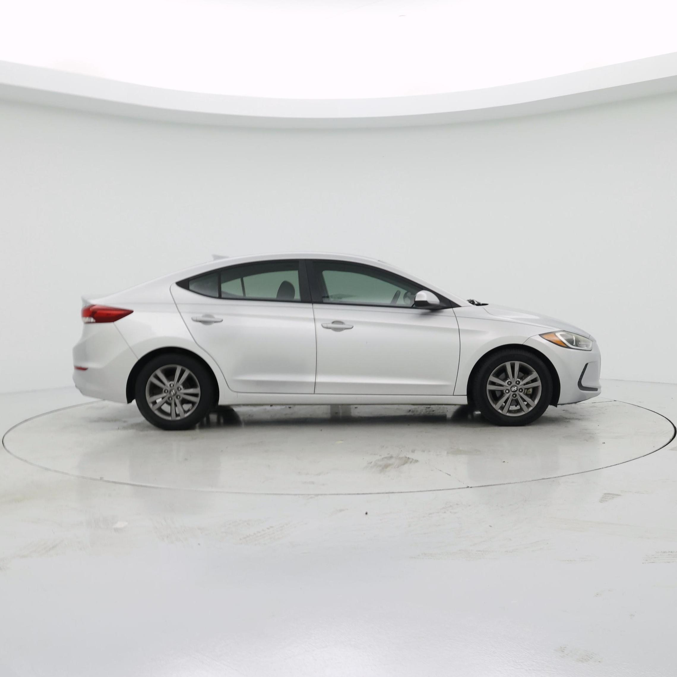 Thumbnail: 2017 Hyundai Elantra - 7
