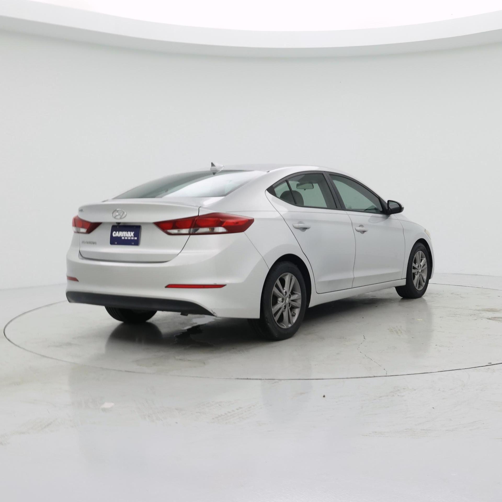Thumbnail: 2017 Hyundai Elantra - 8