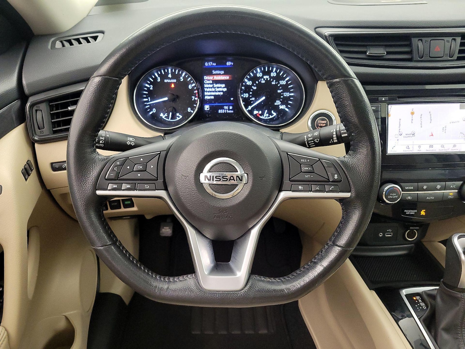 2018 Nissan Rogue SV - Photo 11
