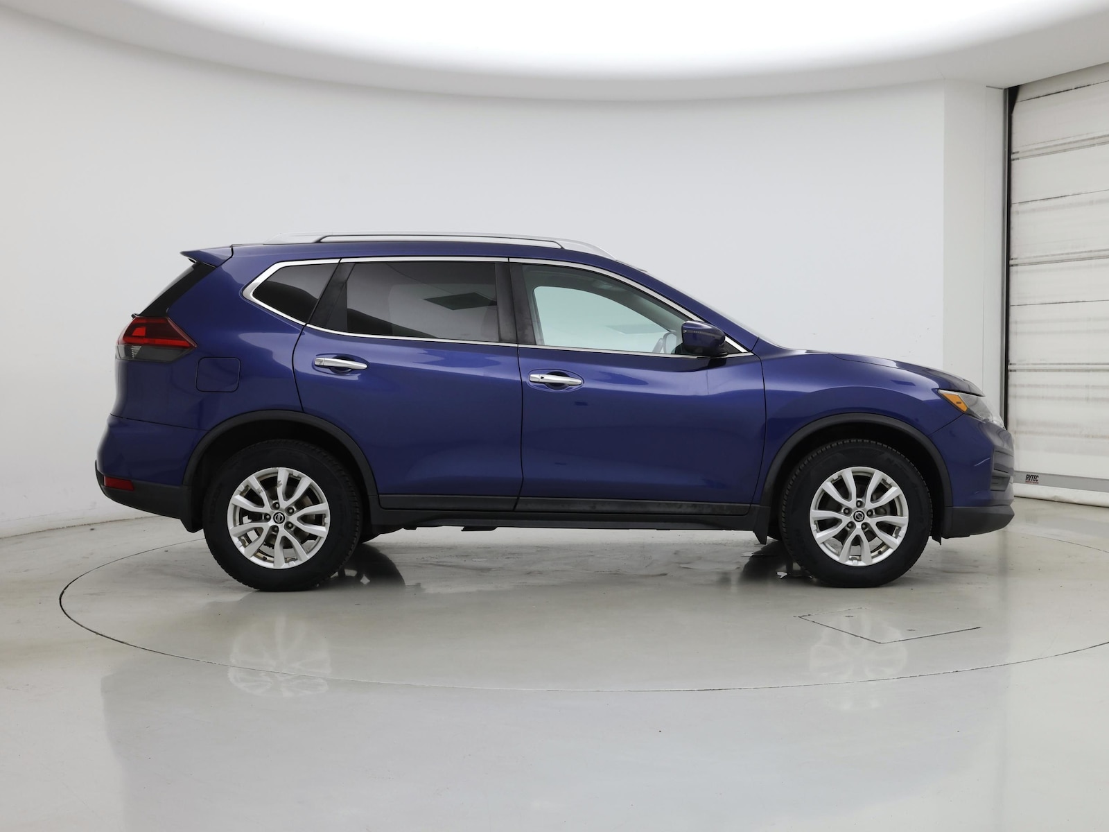 2018 Nissan Rogue SV - Photo 8