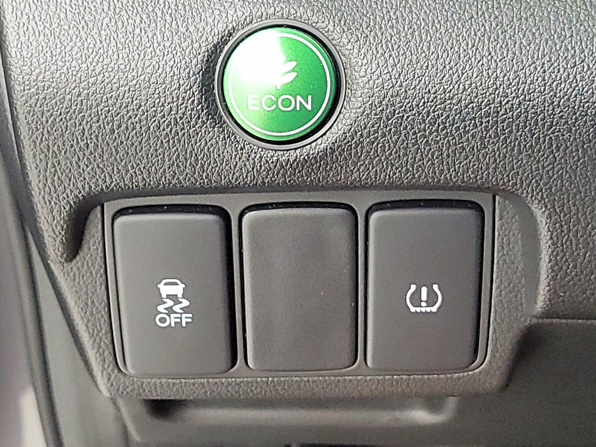 Thumbnail: 2016 Honda CR-V - 13