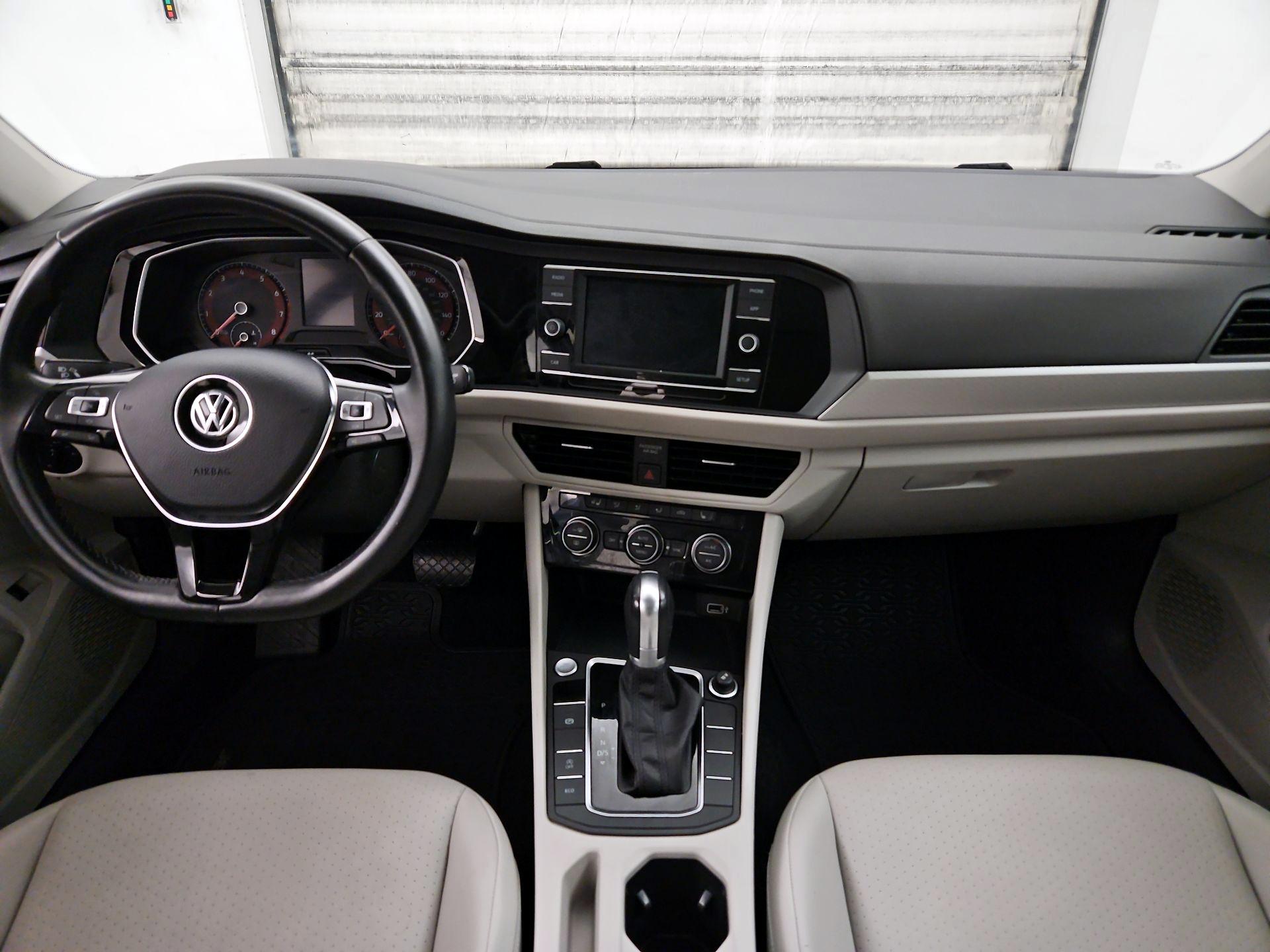 Thumbnail: 2019 Volkswagen Jetta - 9