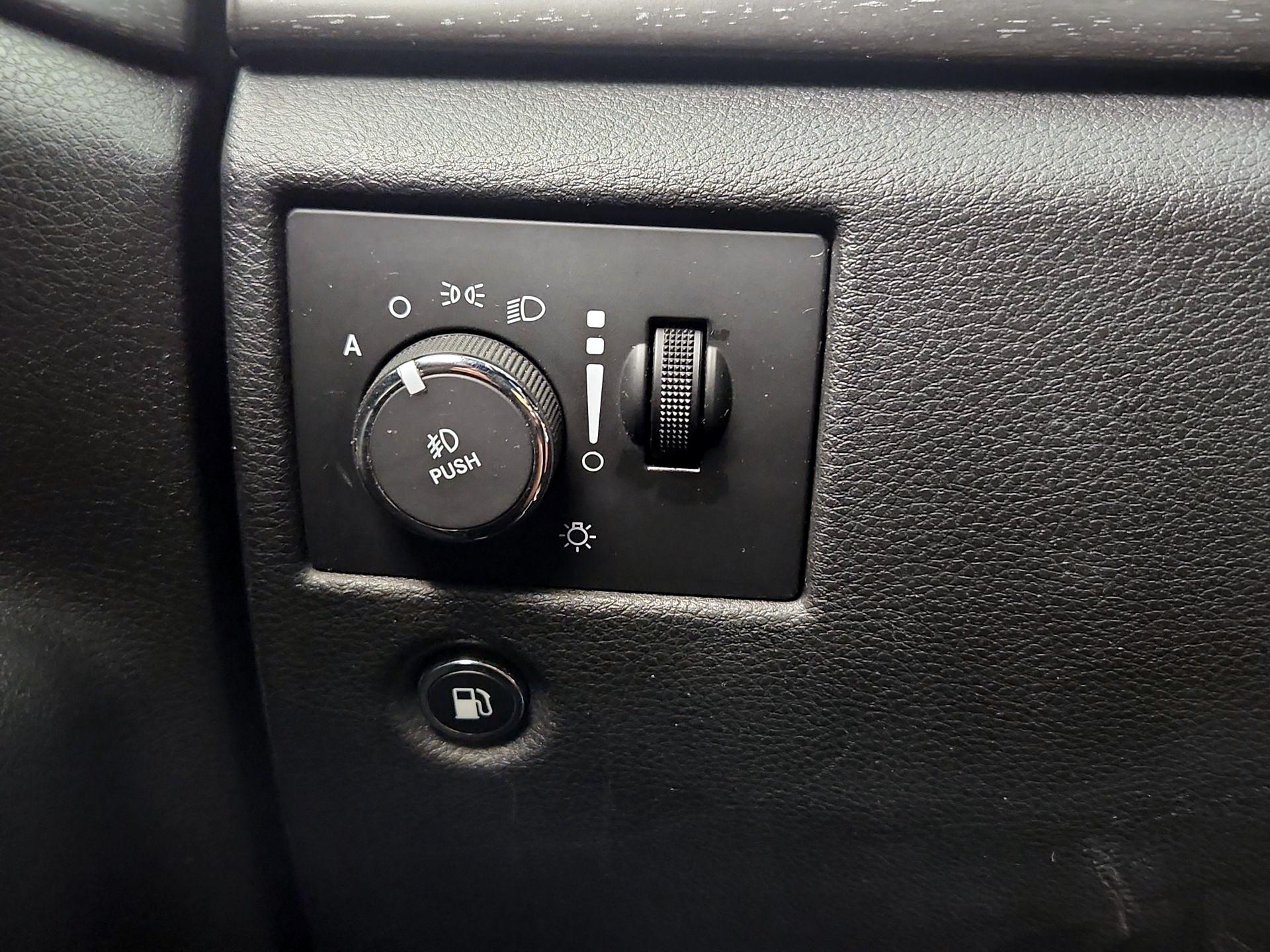 Thumbnail: 2016 Jeep Grand Cherokee - 13
