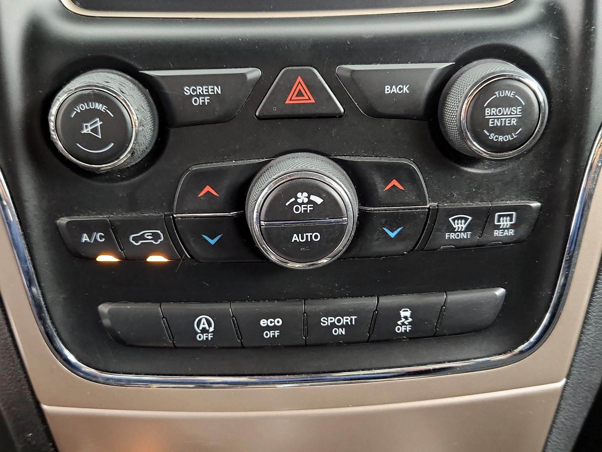 Thumbnail: 2016 Jeep Grand Cherokee - 15