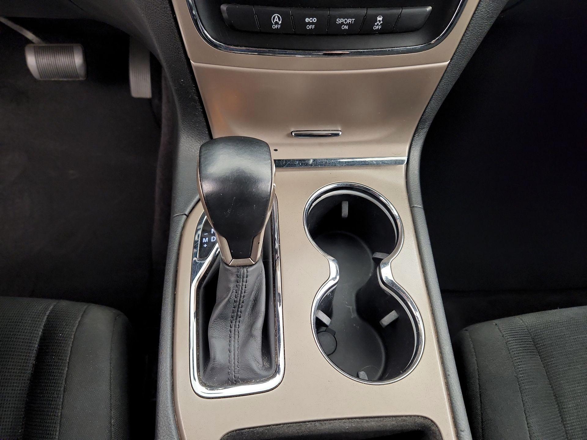 Thumbnail: 2016 Jeep Grand Cherokee - 16