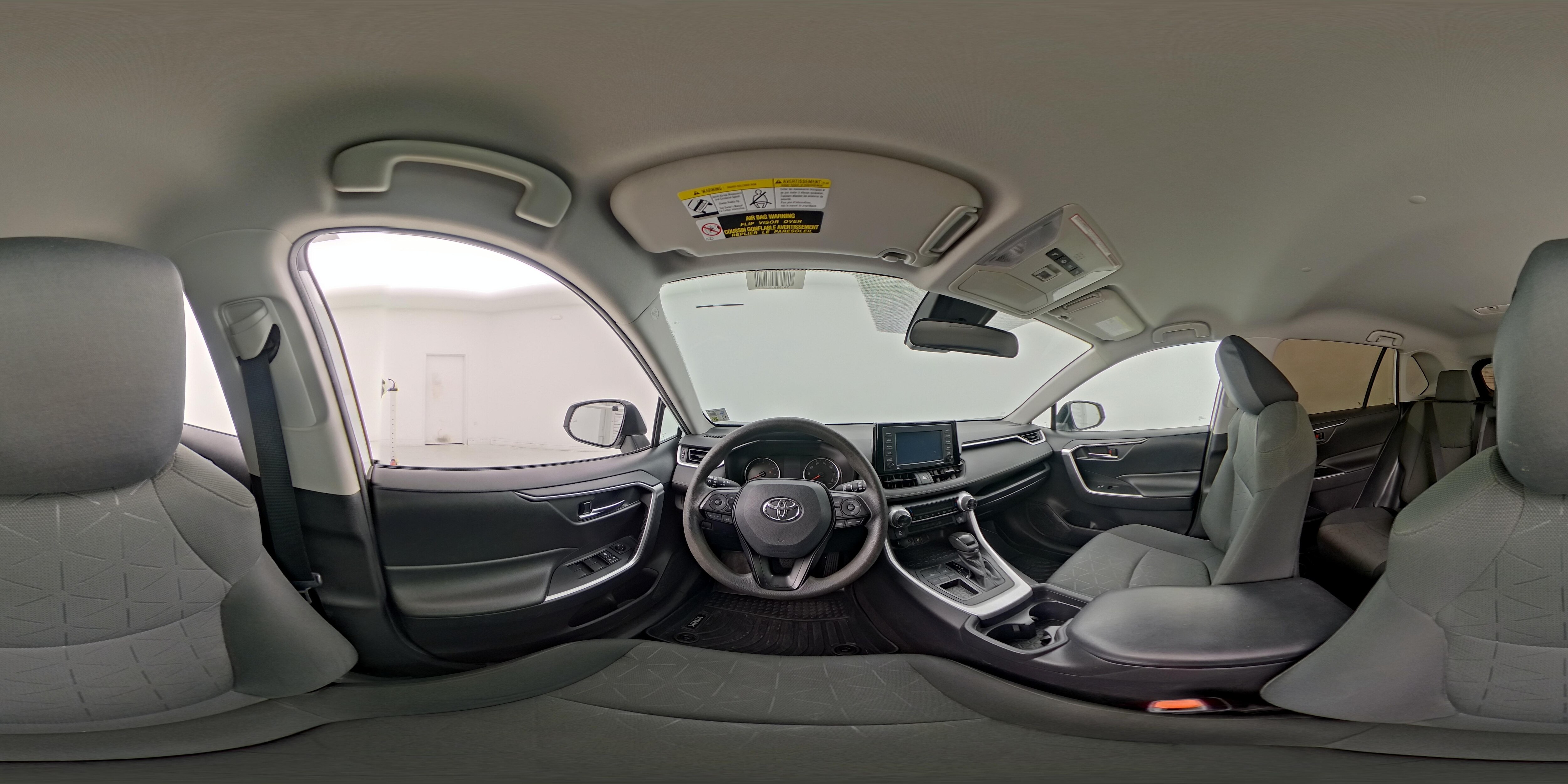 2020 Toyota RAV4 XLE - Photo 26