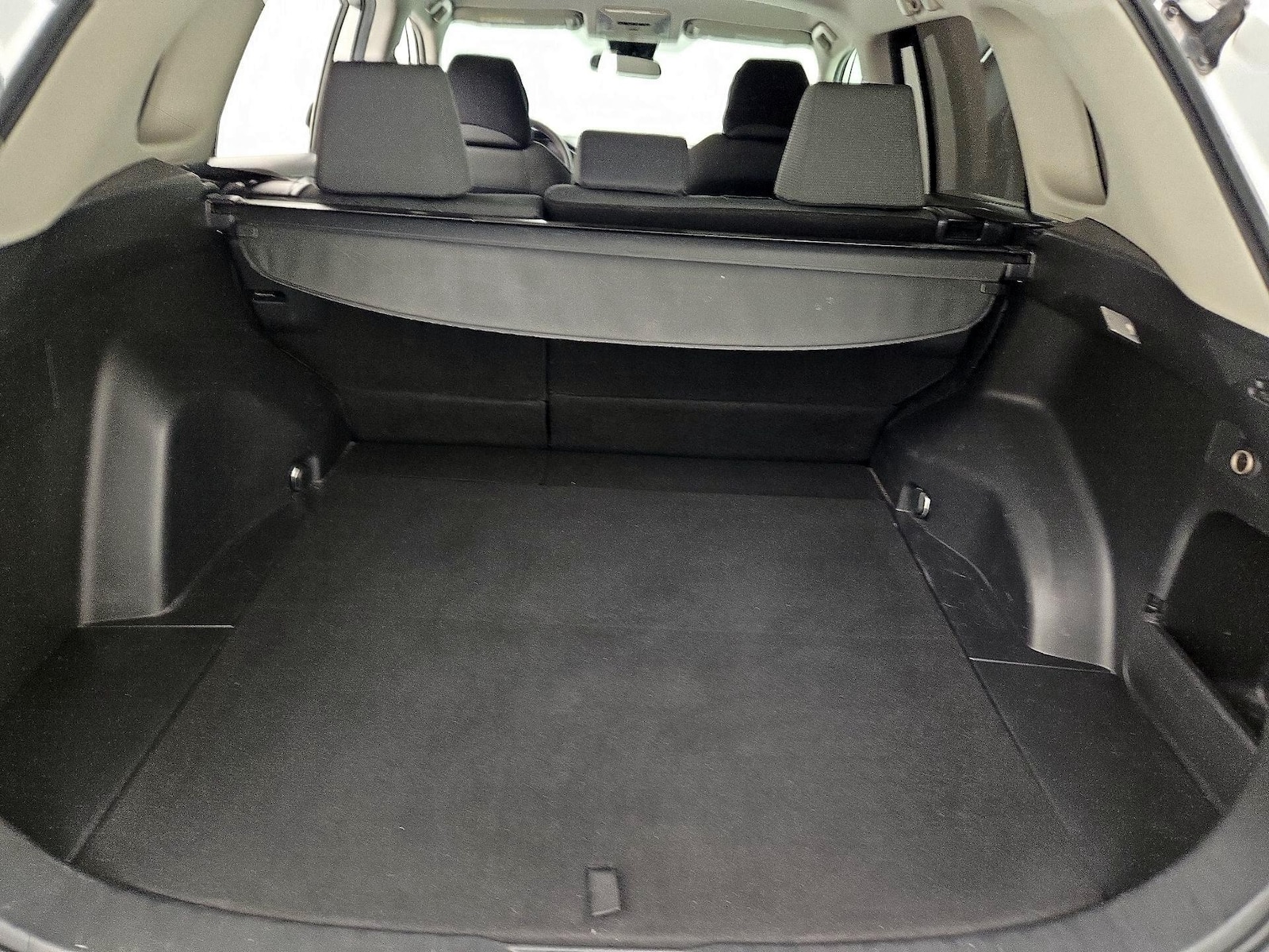 2020 Toyota RAV4 XLE - Photo 21