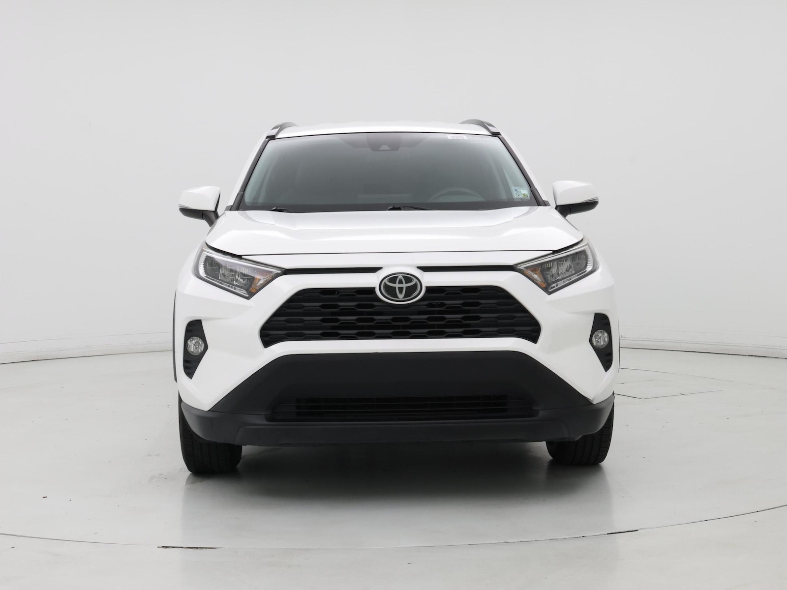 2020 Toyota RAV4 XLE - Photo 6