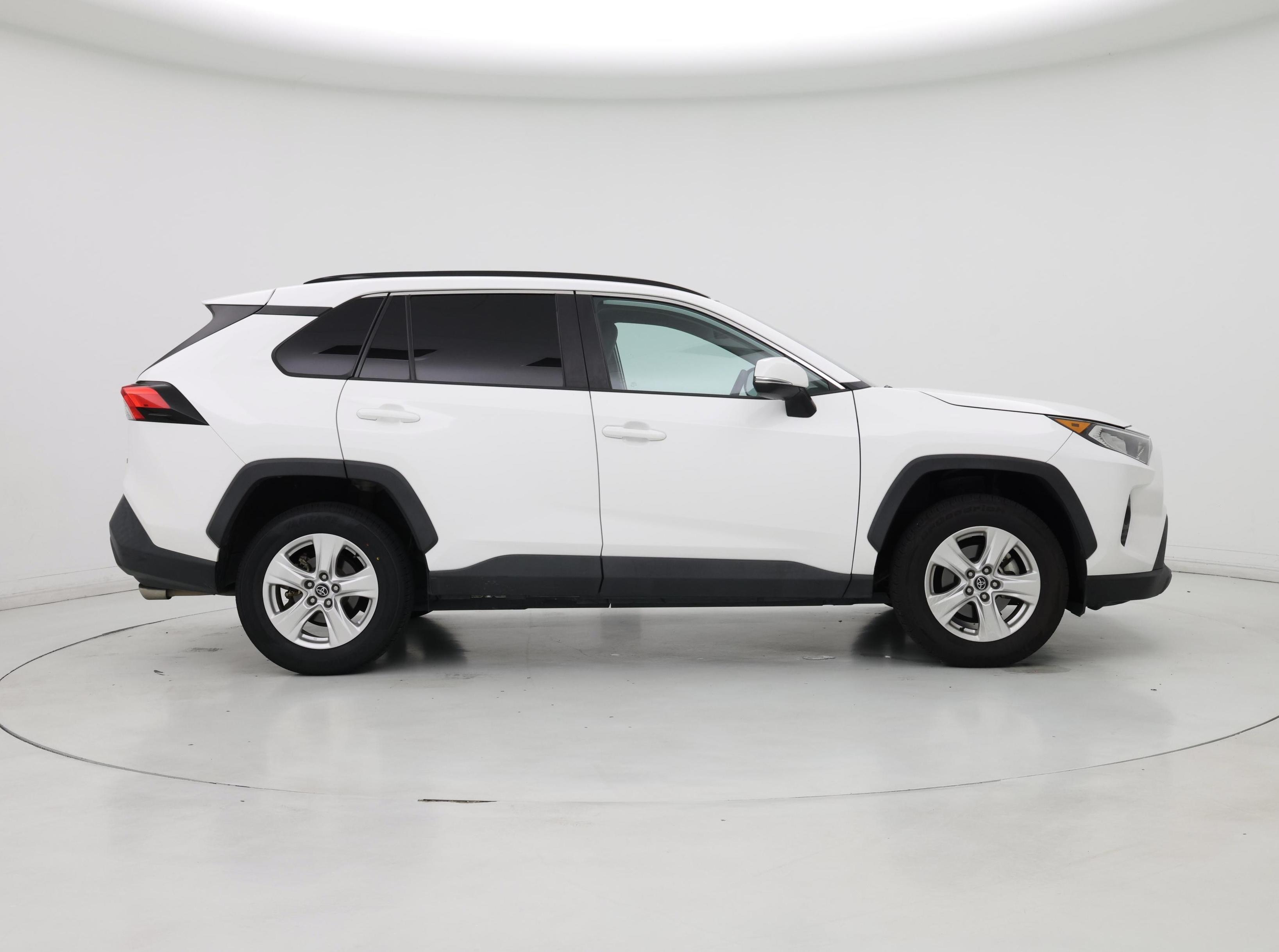 Thumbnail: 2020 Toyota RAV4 - 7