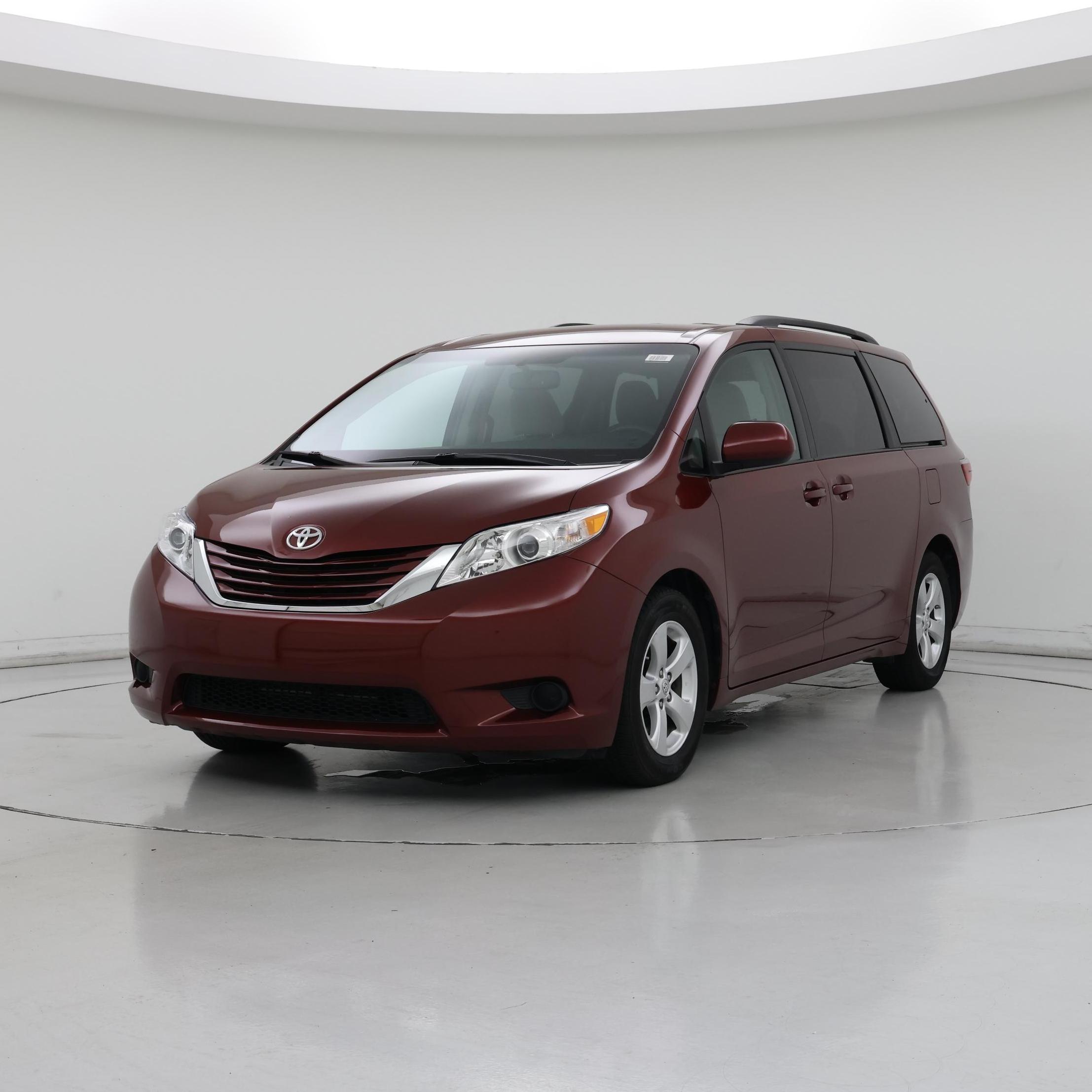 Thumbnail: 2015 Toyota Sienna - 4