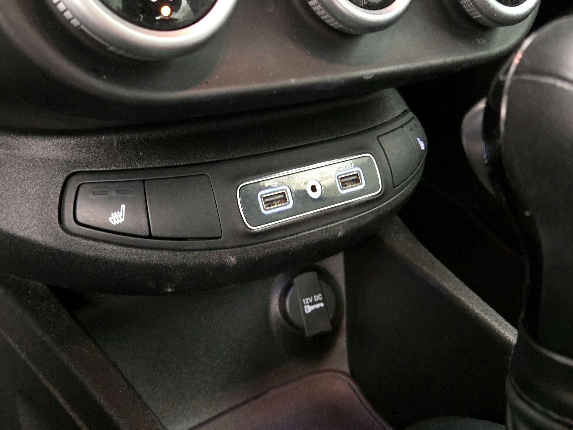 Thumbnail: 2019 Fiat 500X - 19