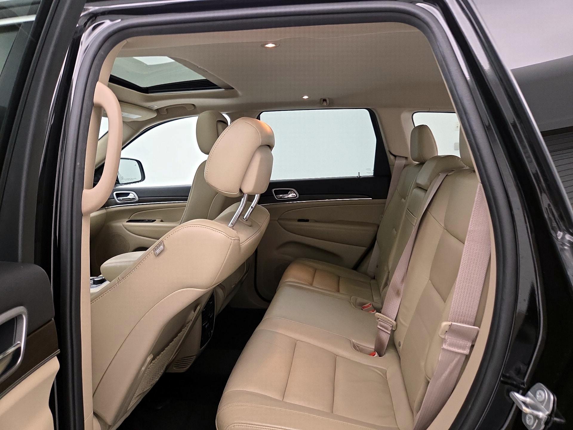 Thumbnail: 2018 Jeep Grand Cherokee - 20