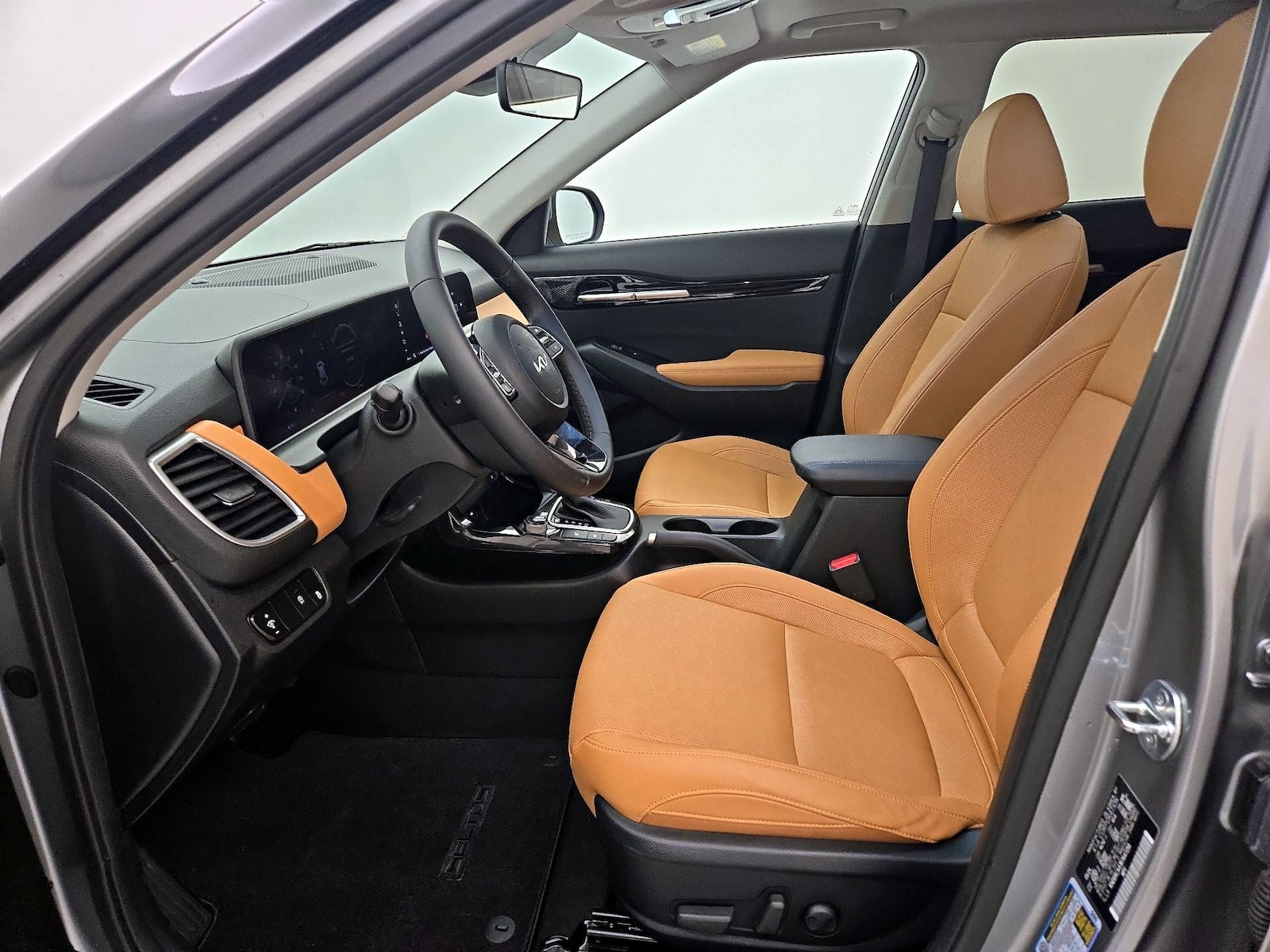 2024 Kia Seltos EX - Photo 12