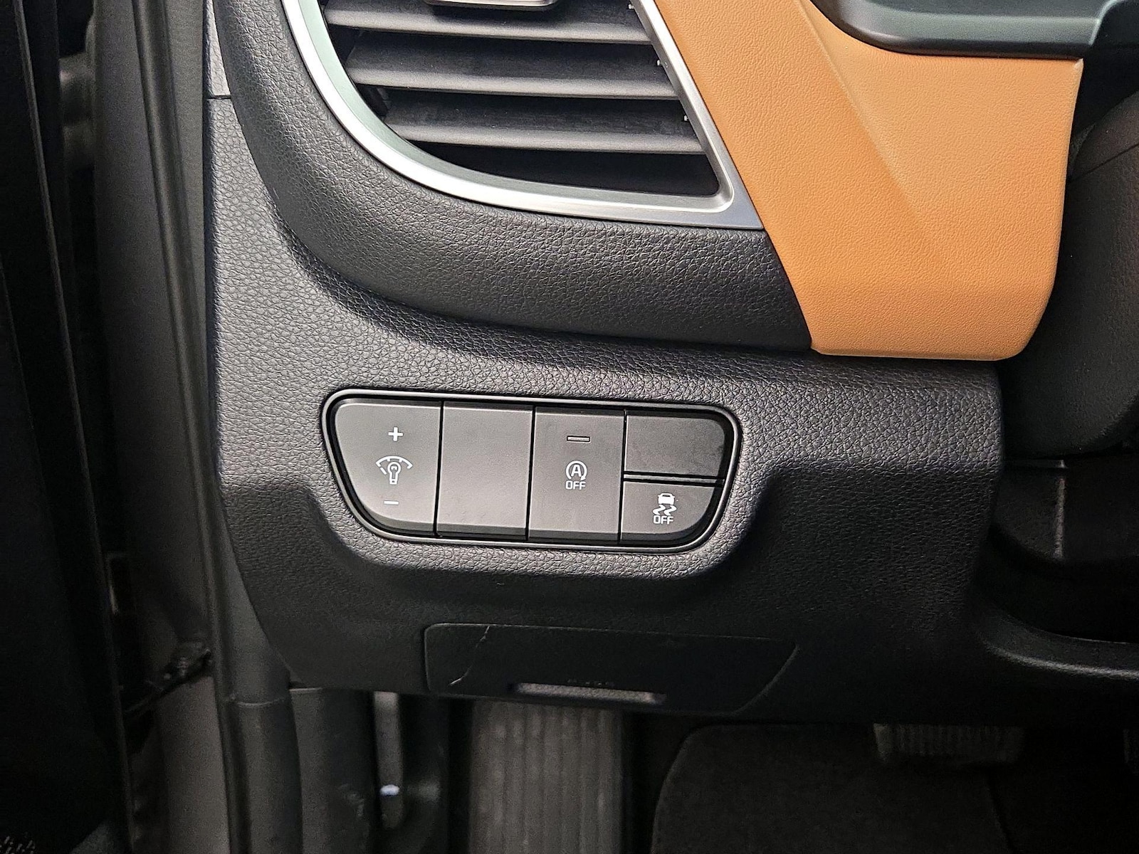 2024 Kia Seltos EX - Photo 14