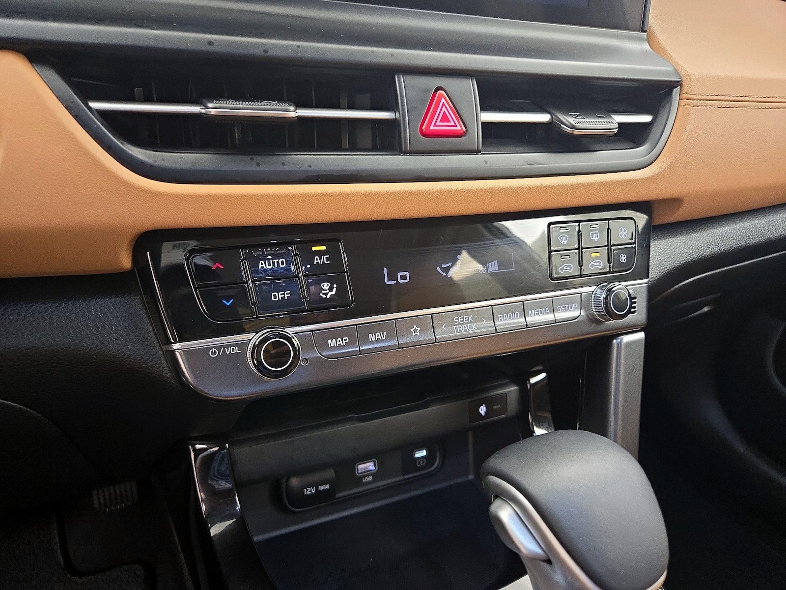 2024 Kia Seltos EX - Photo 18