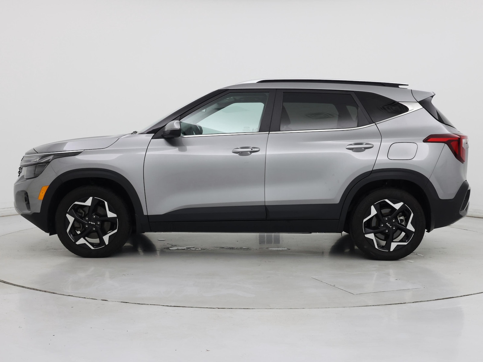 2024 Kia Seltos EX - Photo 4