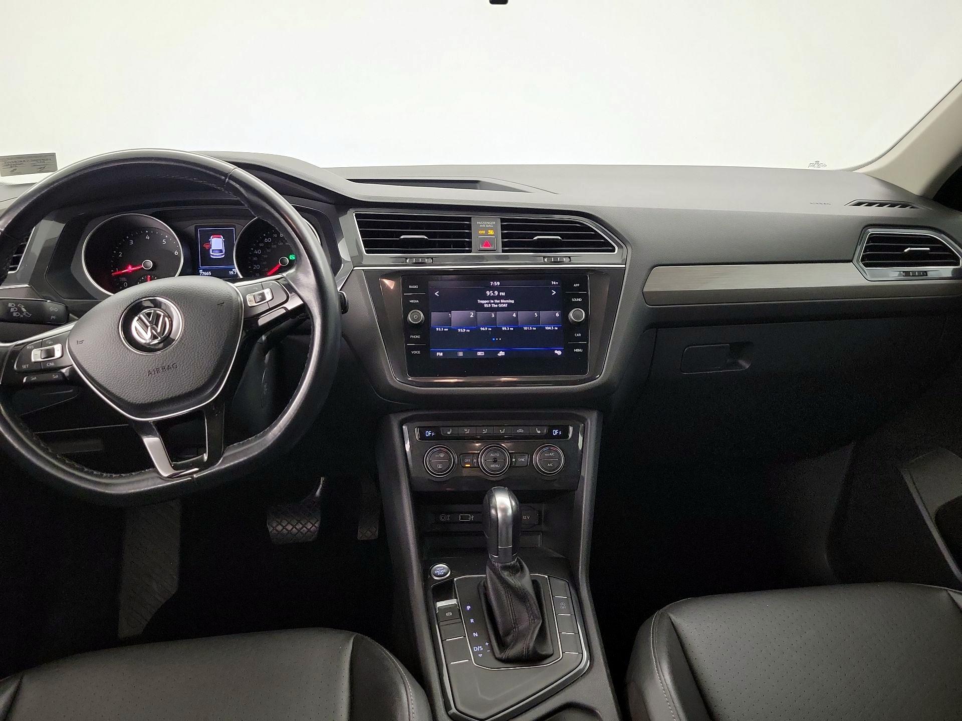 Thumbnail: 2018 Volkswagen Tiguan - 9