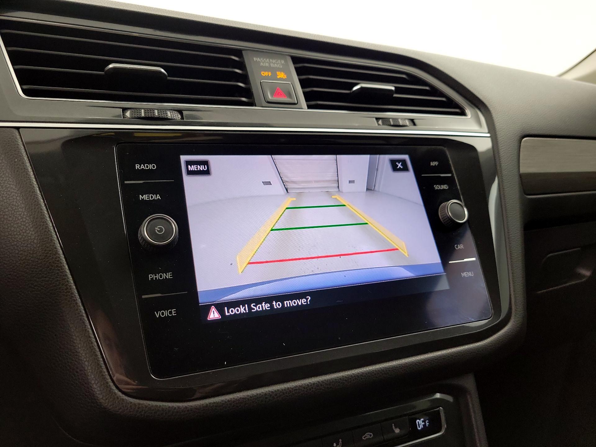 Thumbnail: 2018 Volkswagen Tiguan - 14