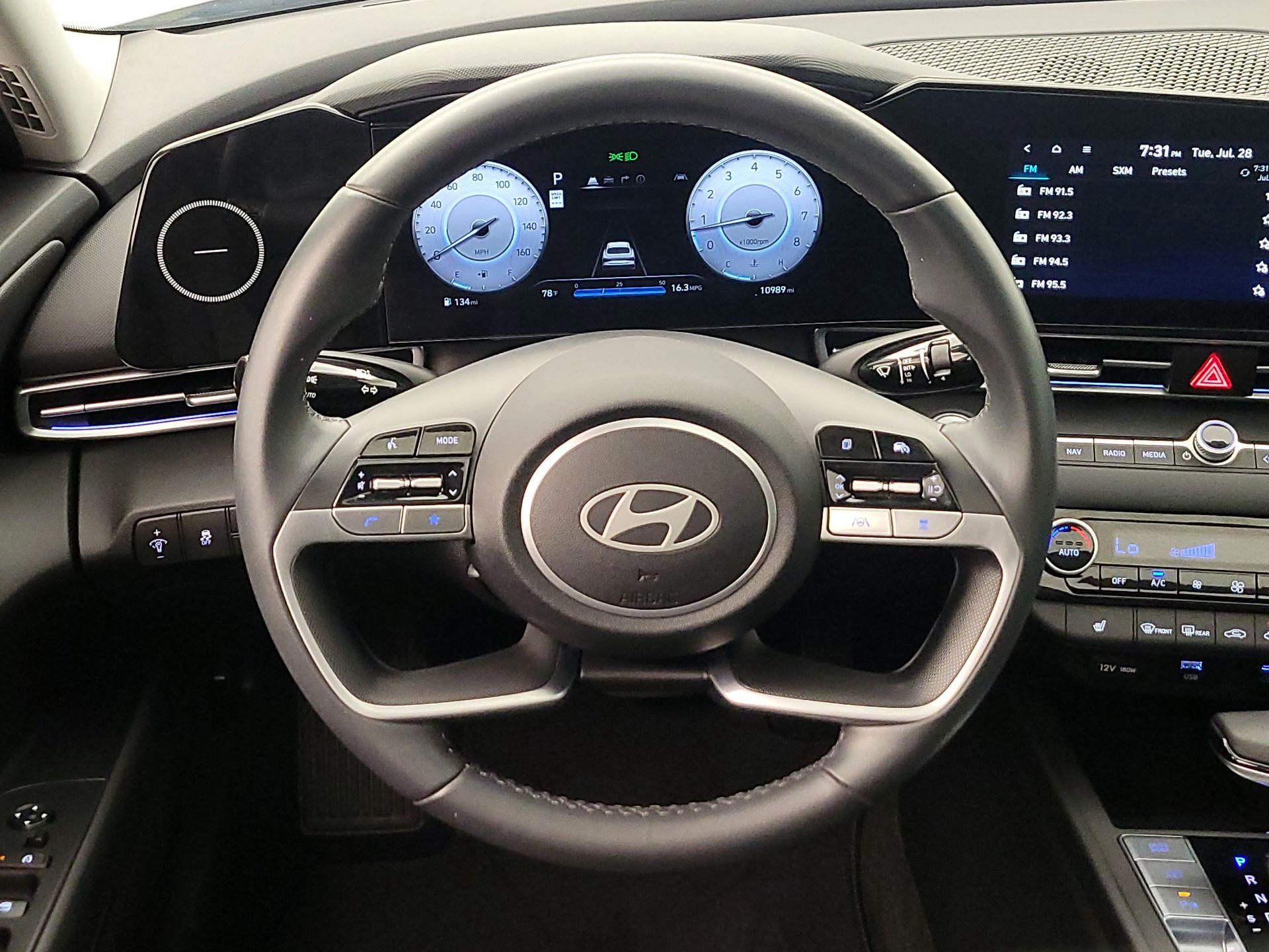 Thumbnail: 2024 Hyundai Elantra - 10