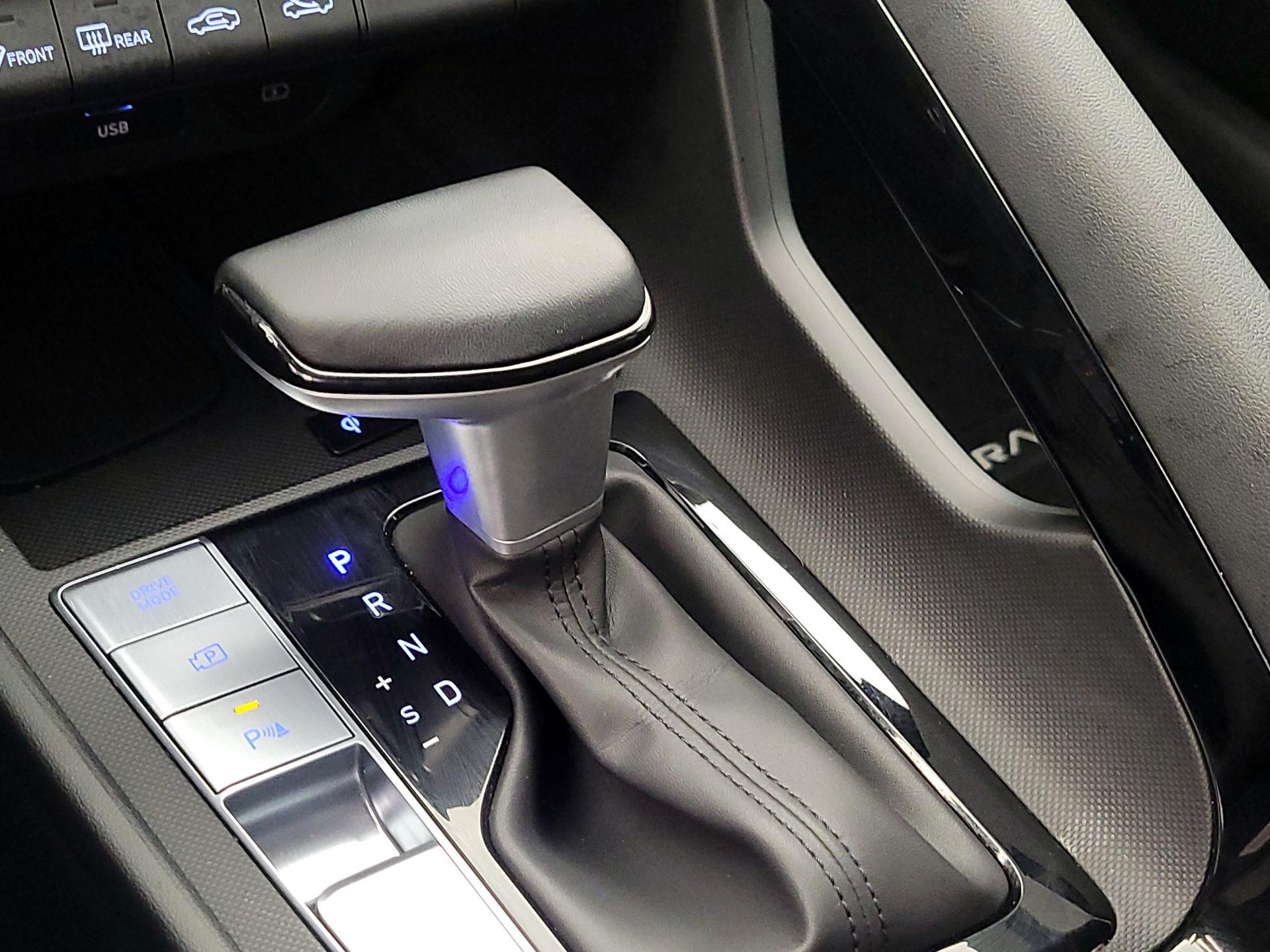 Thumbnail: 2024 Hyundai Elantra - 18