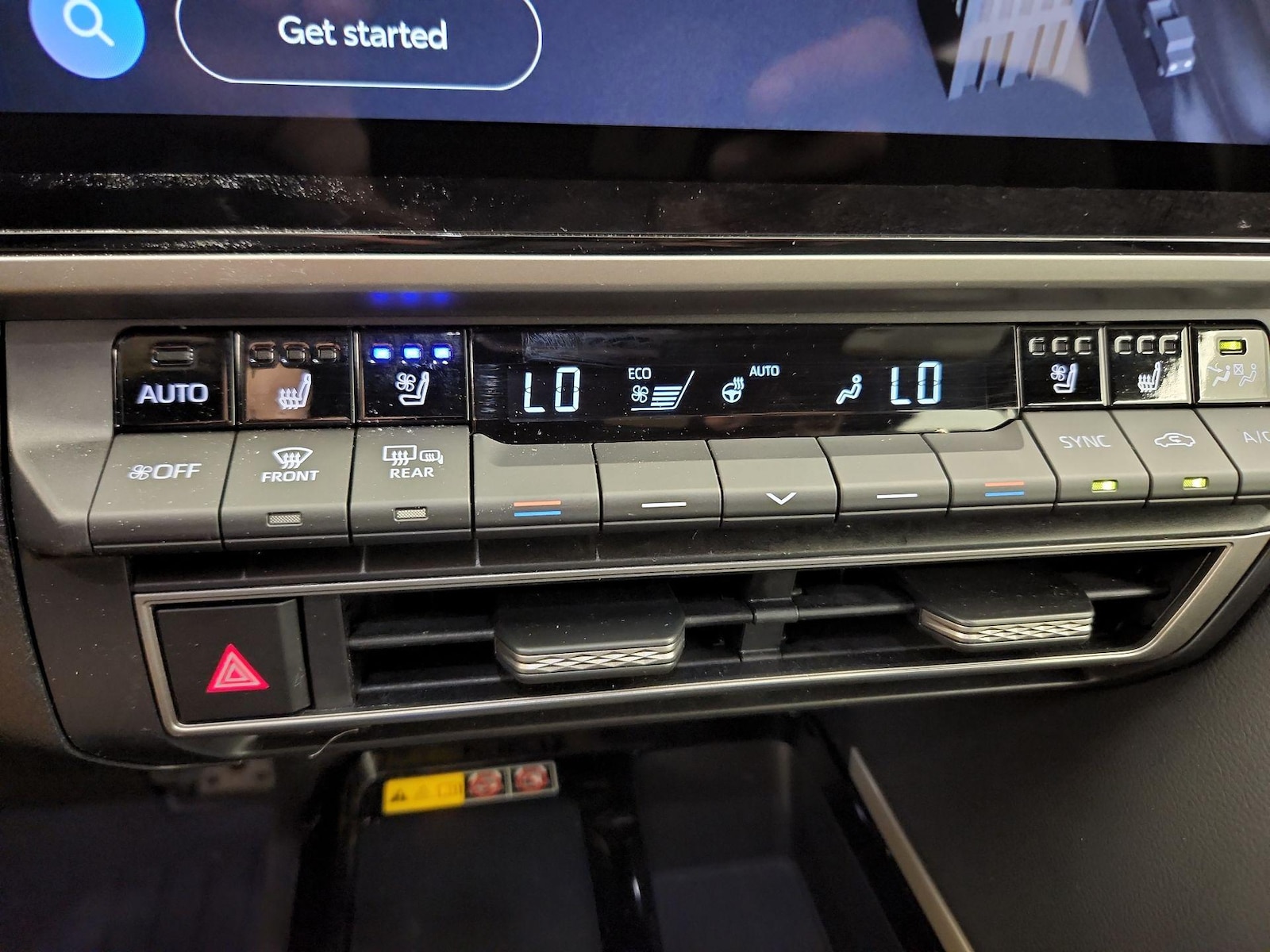 2025 Toyota Camry XSE - Photo 17