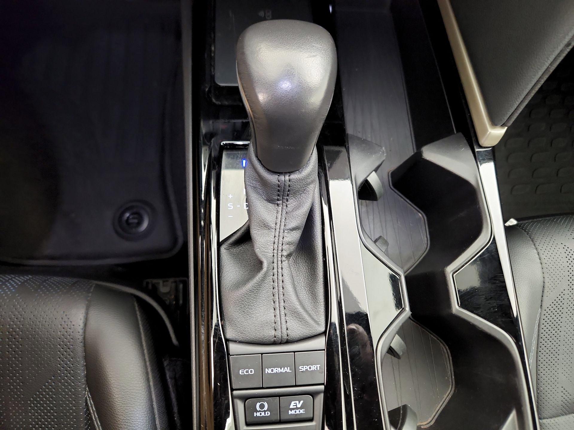 Thumbnail: 2025 Toyota Camry - 17