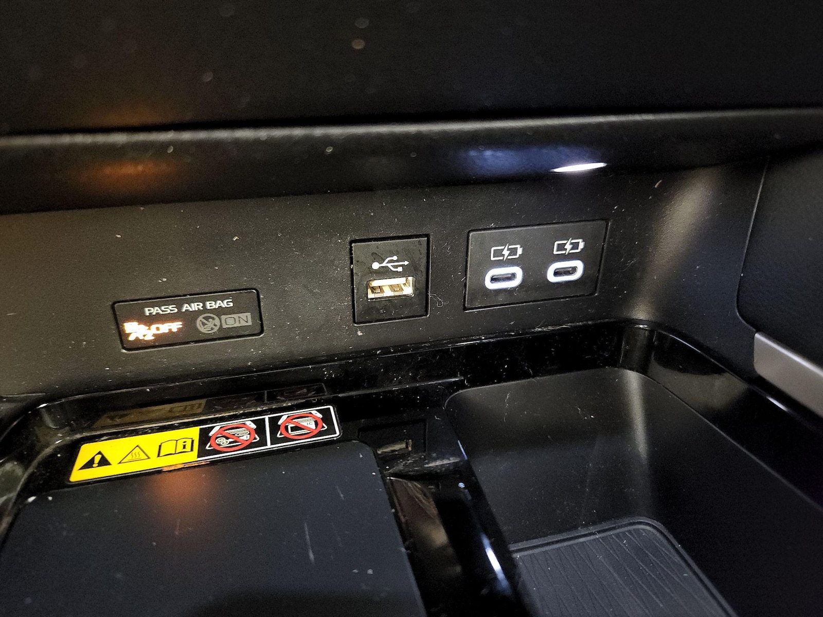 2025 Toyota Camry XSE - Photo 19