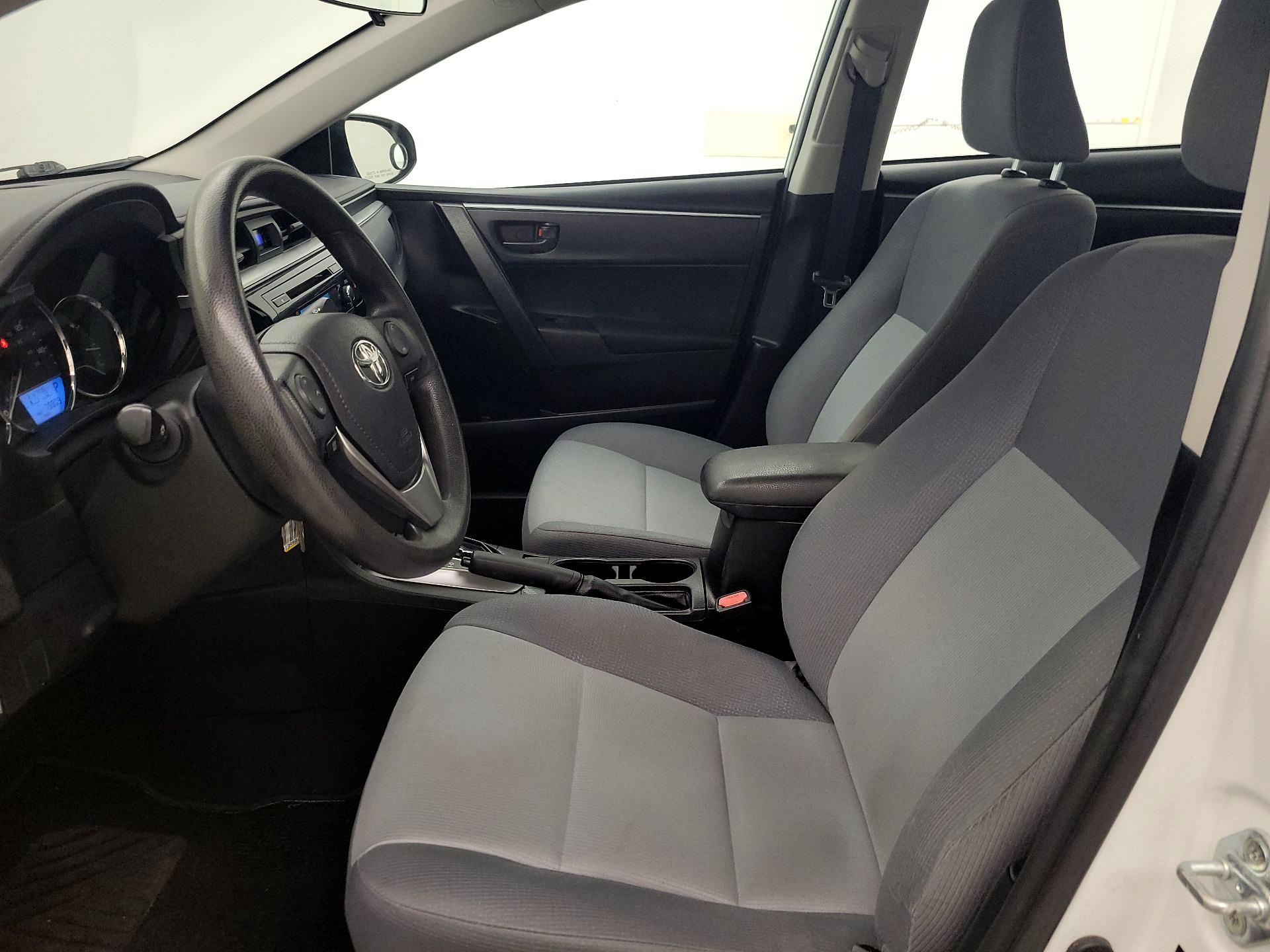 Thumbnail: 2015 Toyota Corolla - 11
