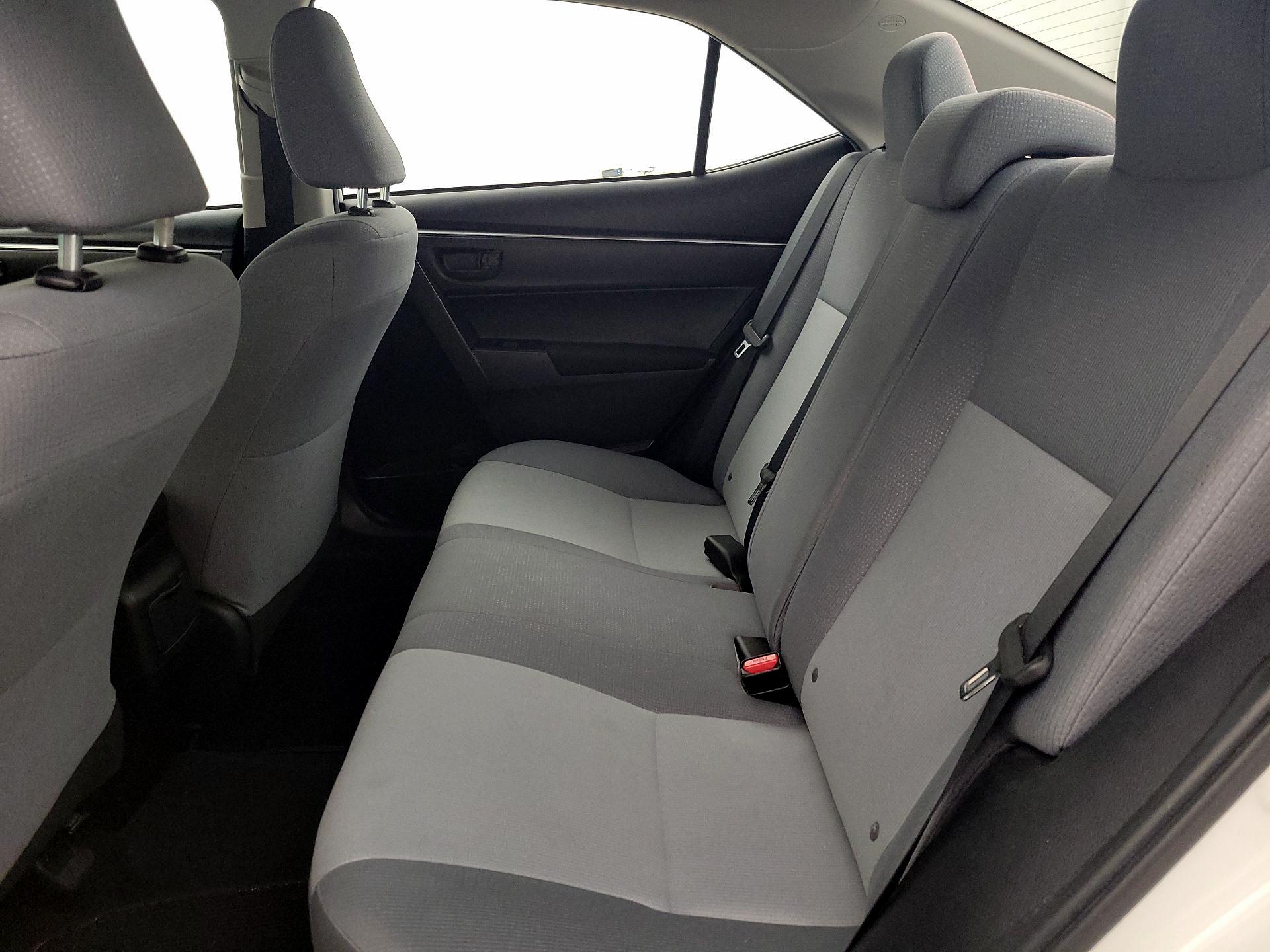 Thumbnail: 2015 Toyota Corolla - 17