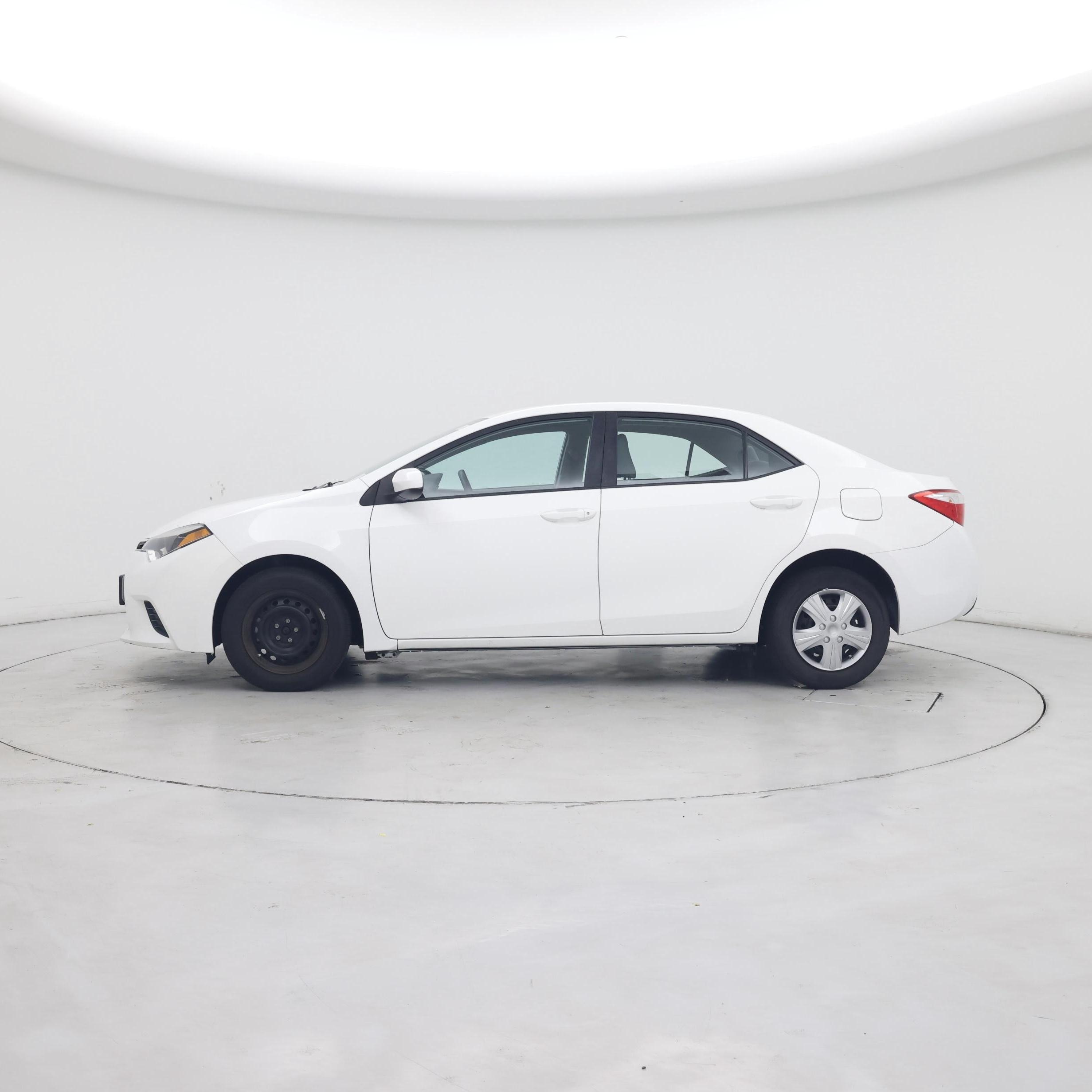 Thumbnail: 2015 Toyota Corolla - 3