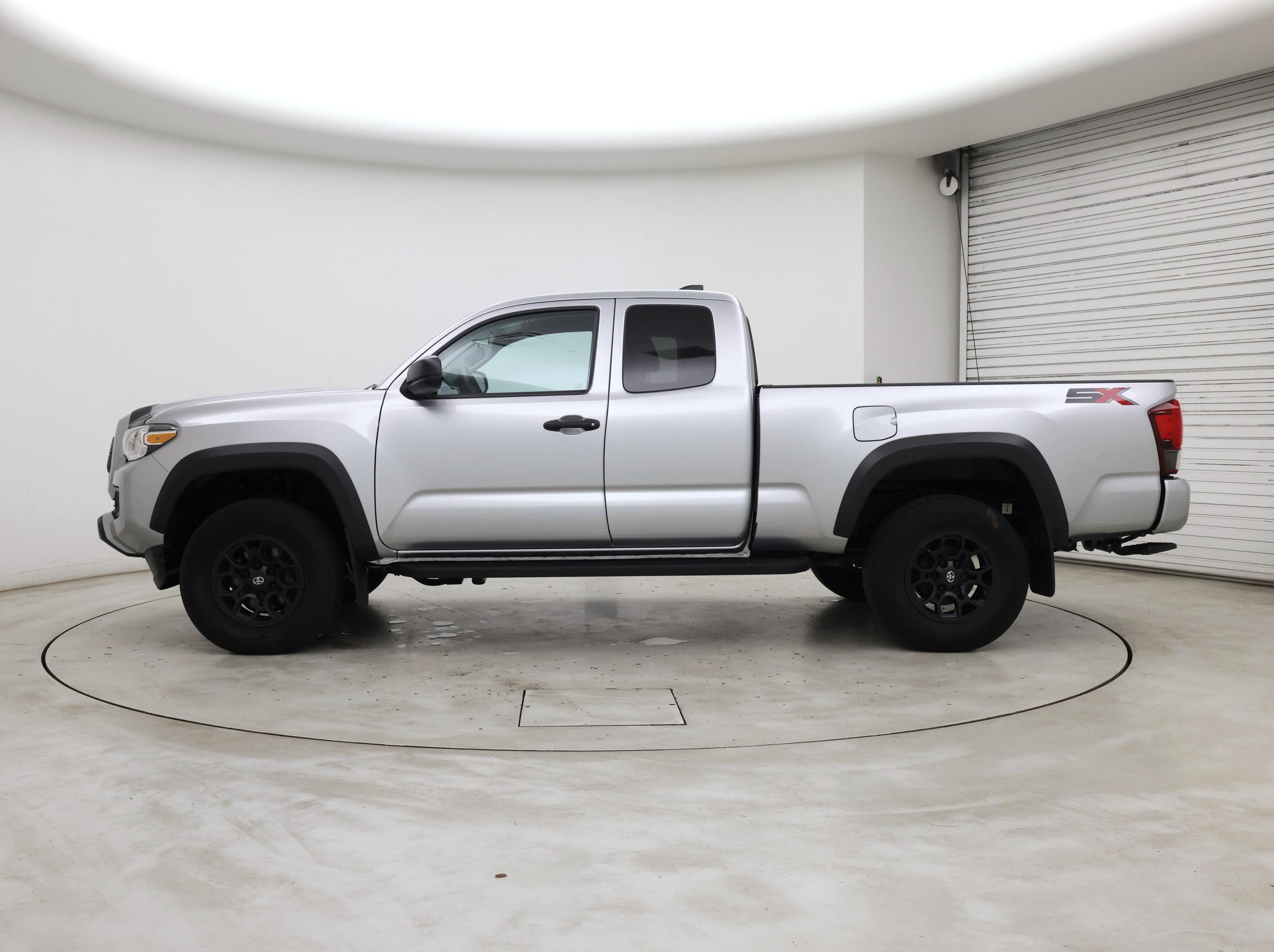 Thumbnail: 2022 Toyota Tacoma - 3