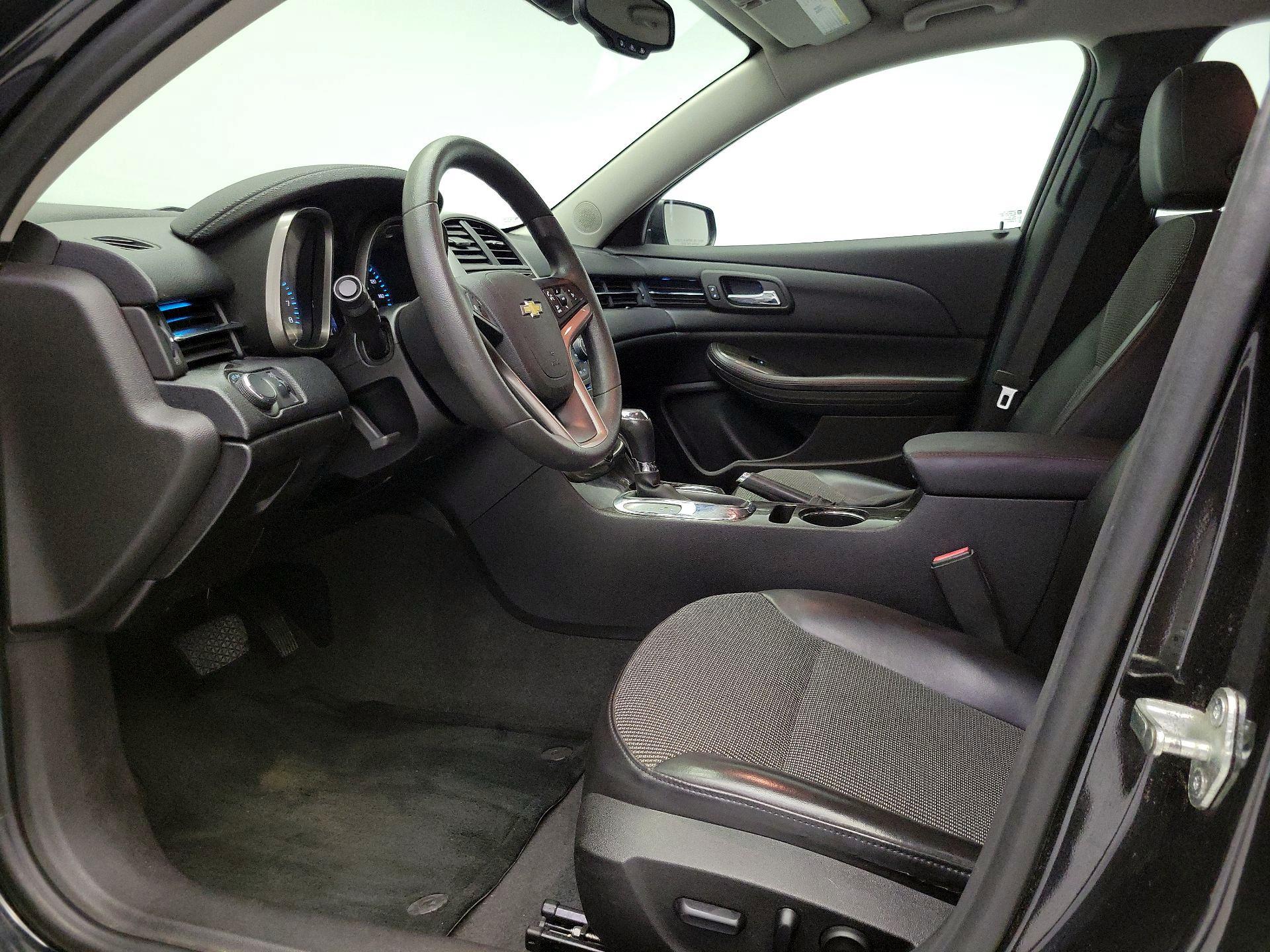 Thumbnail: 2014 Chevrolet Malibu - 11