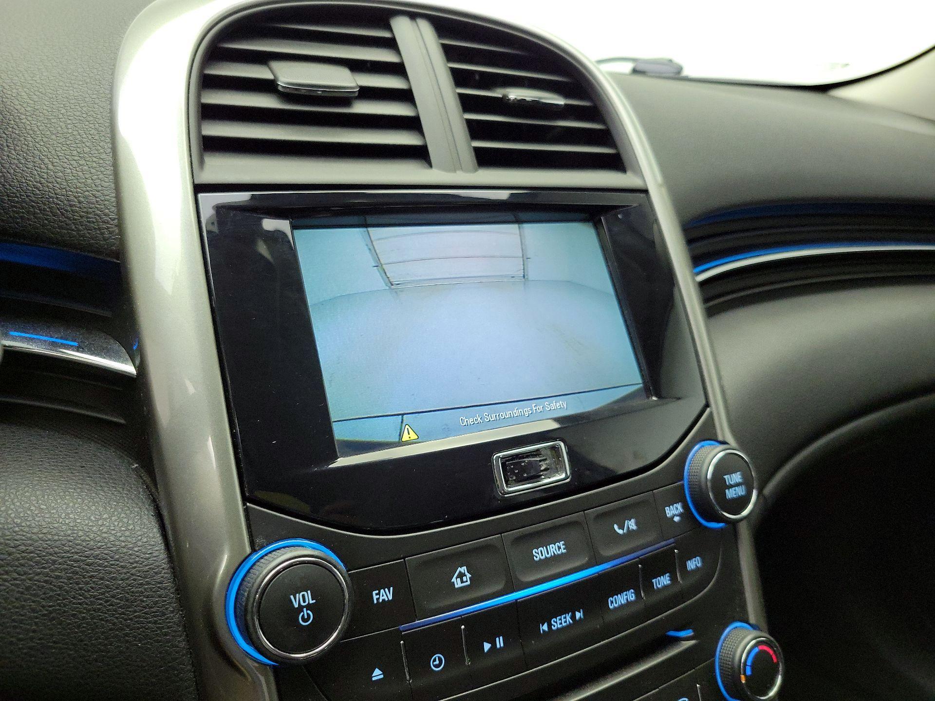 Thumbnail: 2014 Chevrolet Malibu - 14