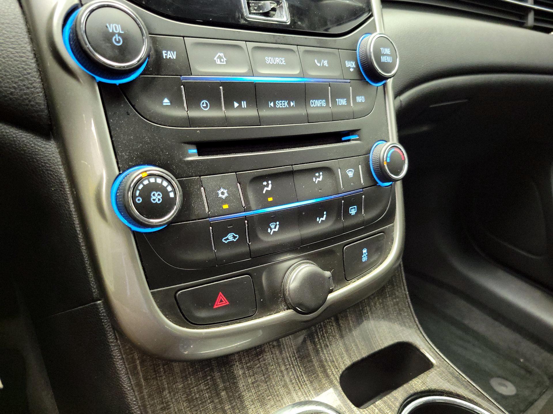 Thumbnail: 2014 Chevrolet Malibu - 16