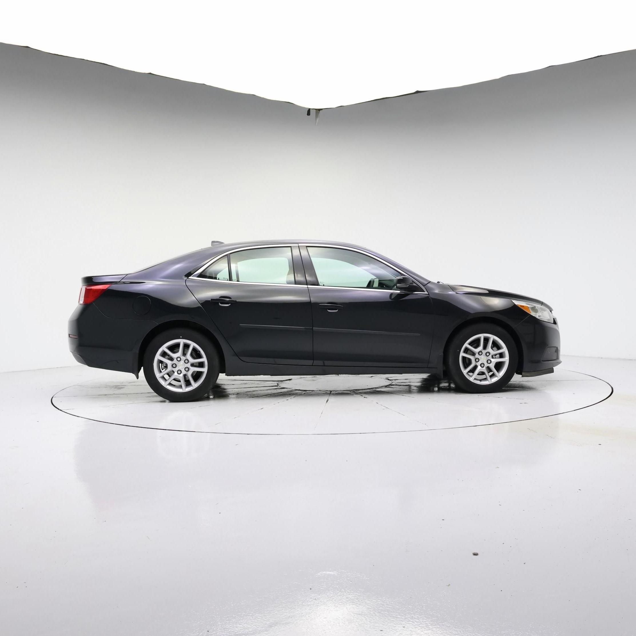 Thumbnail: 2014 Chevrolet Malibu - 3