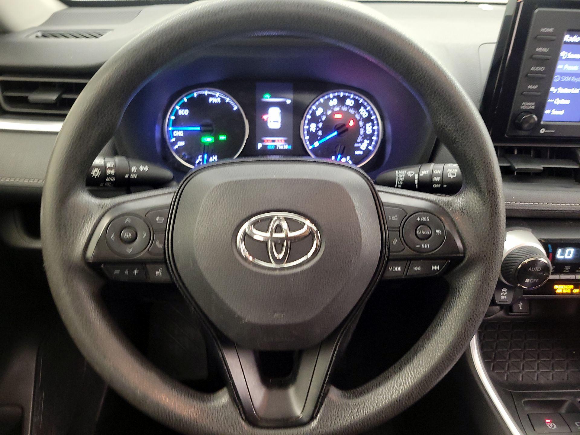 Thumbnail: 2021 Toyota RAV4 - 10