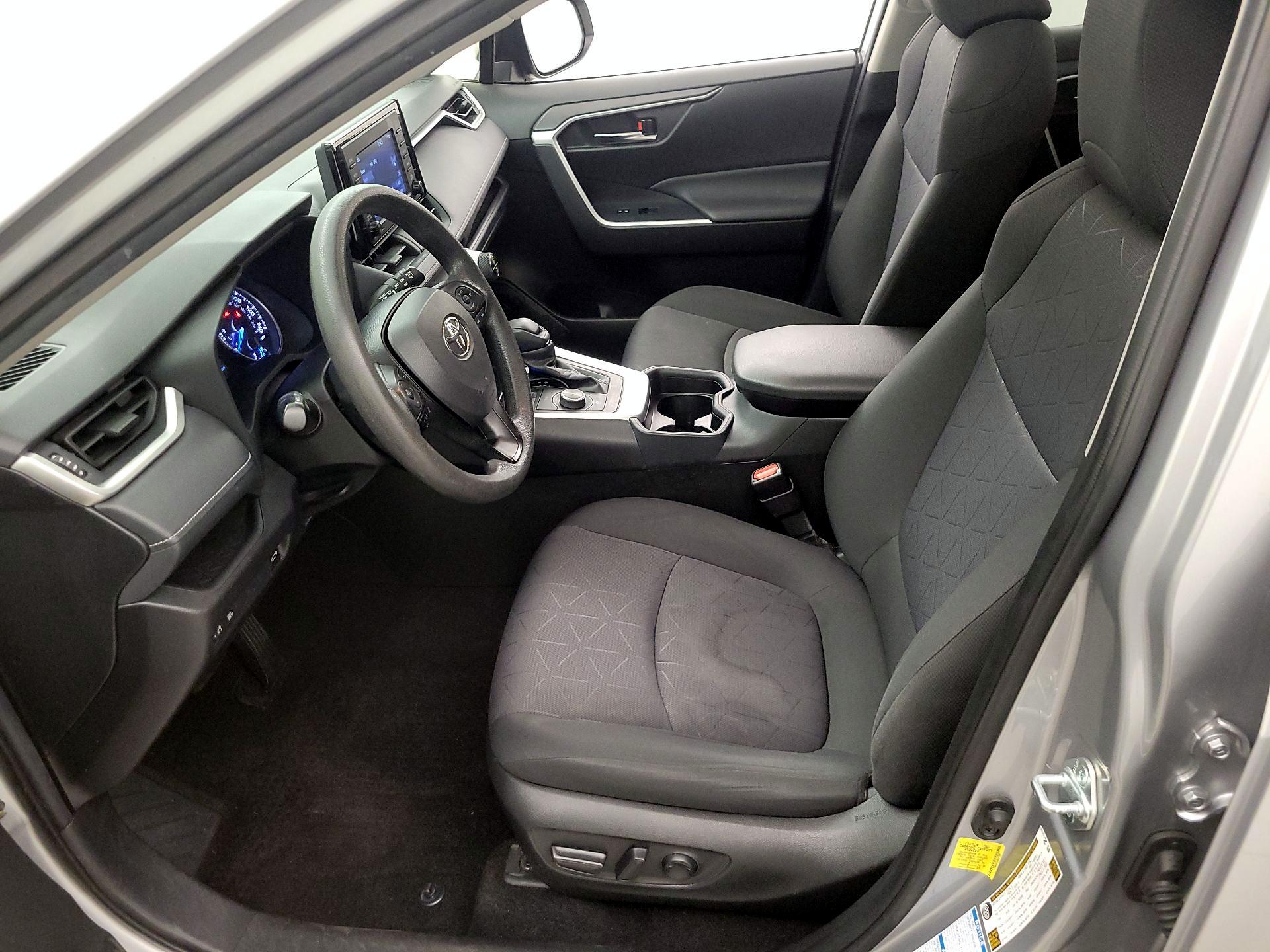 Thumbnail: 2021 Toyota RAV4 - 11