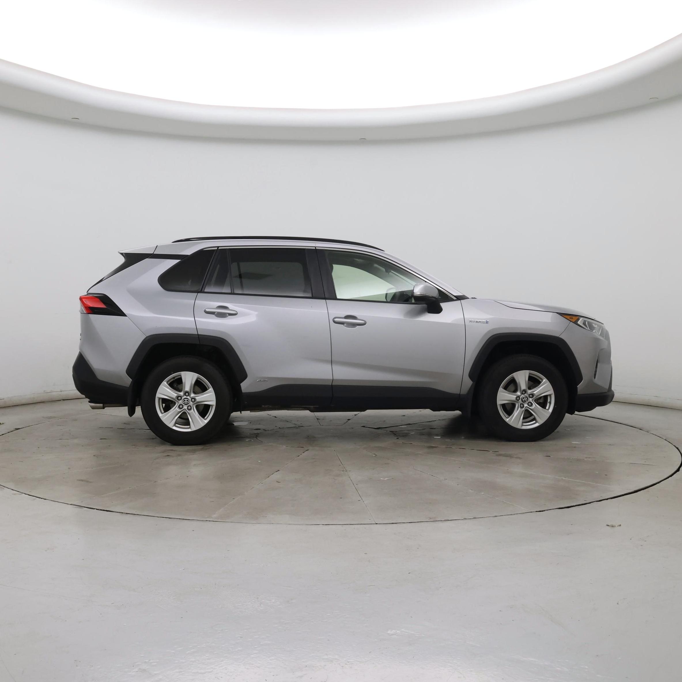 Thumbnail: 2021 Toyota RAV4 - 7