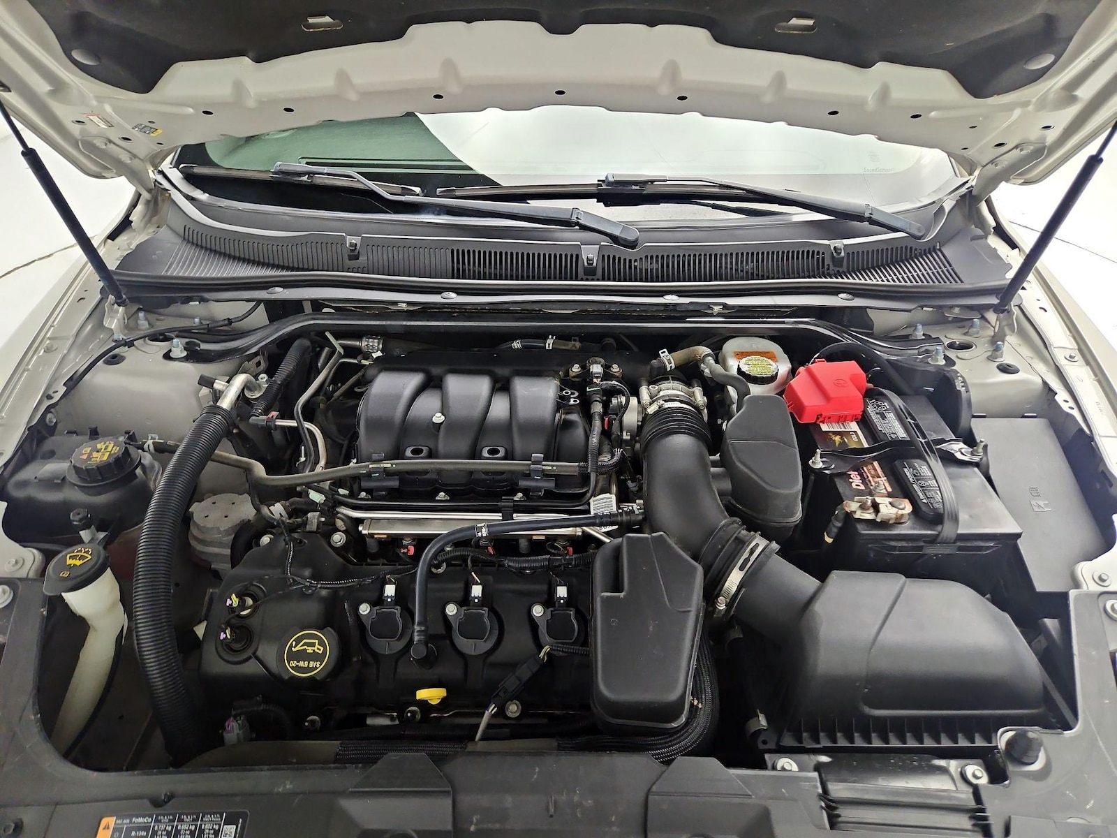 2018 Ford Taurus Limited - Photo 24
