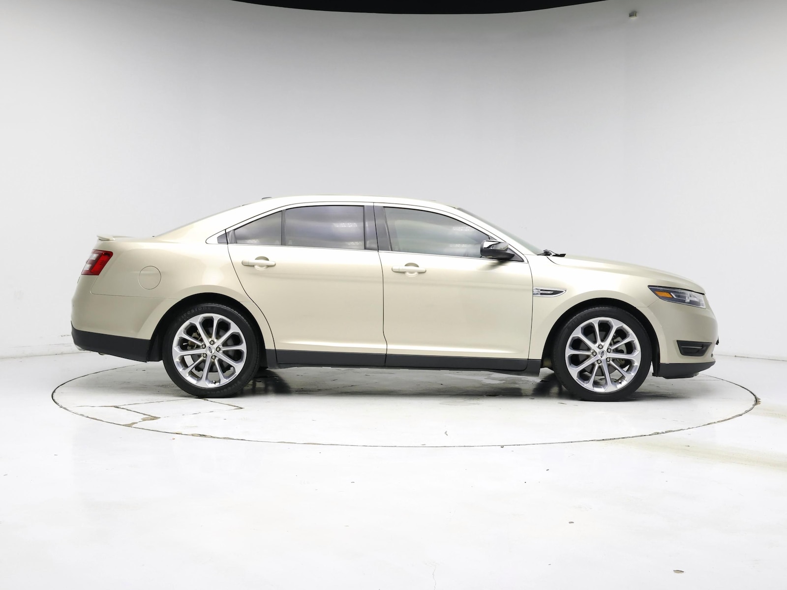 2018 Ford Taurus Limited - Photo 8
