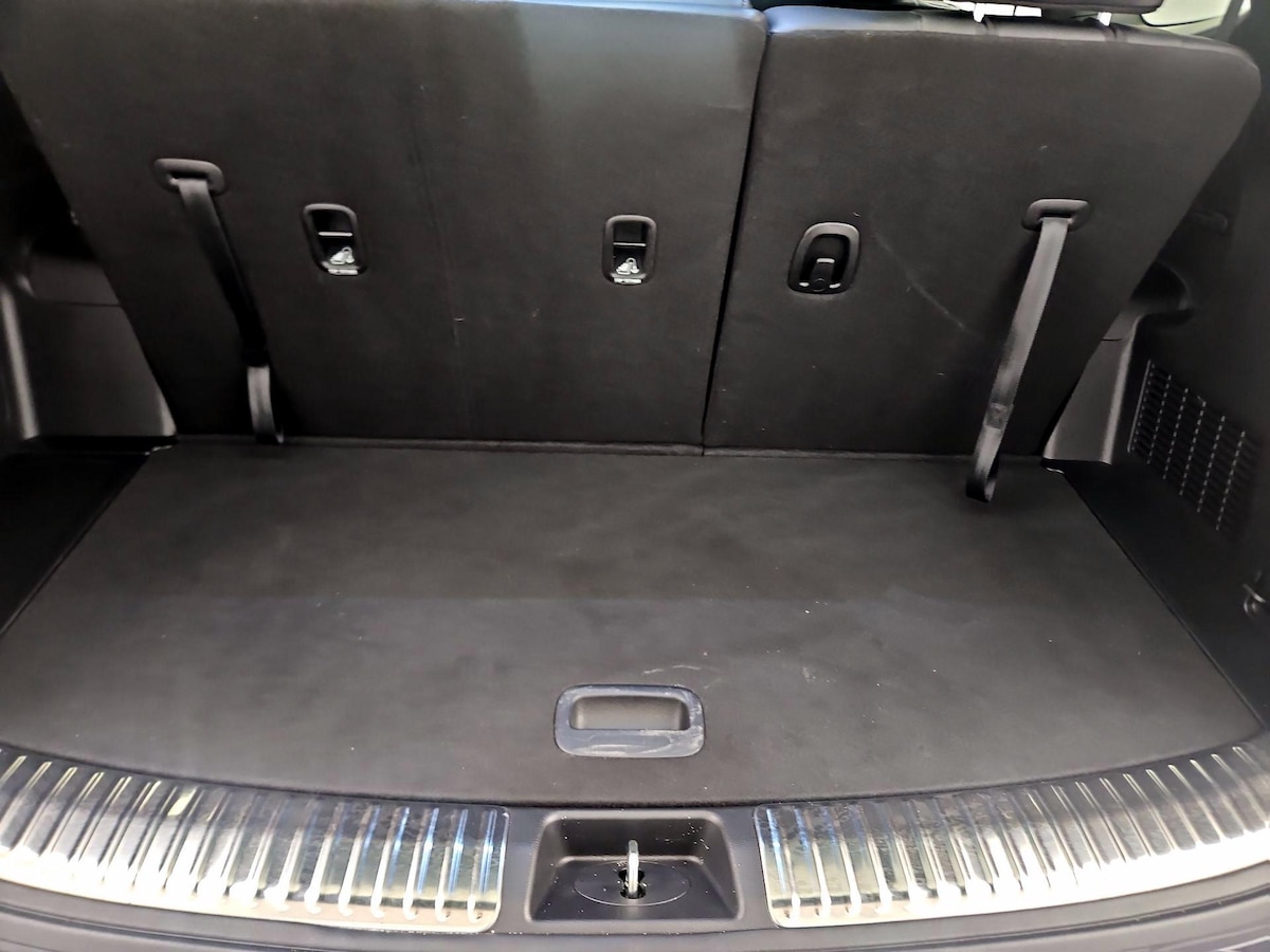 Trunk/Cargo (Seats Up)