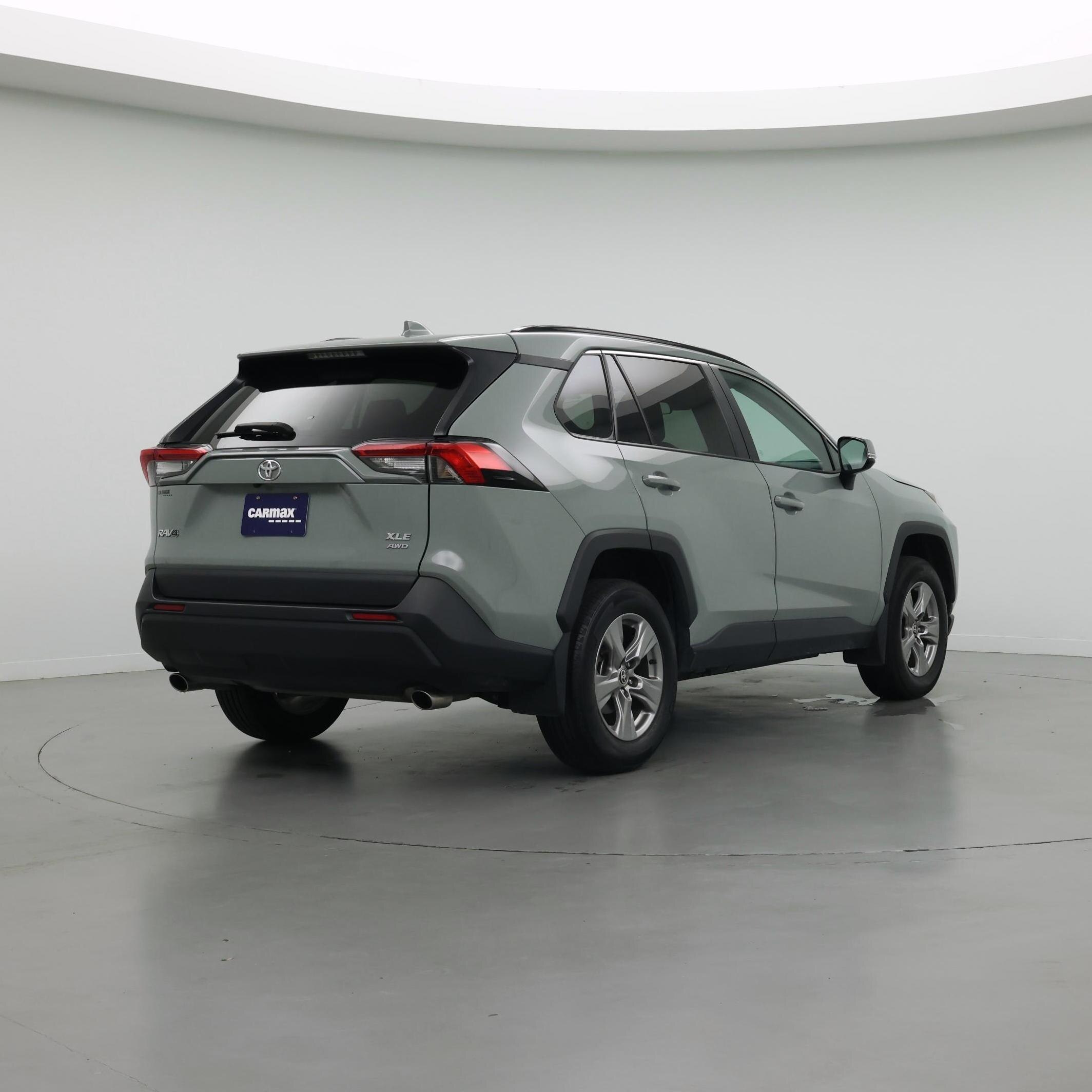 Thumbnail: 2023 Toyota RAV4 - 8
