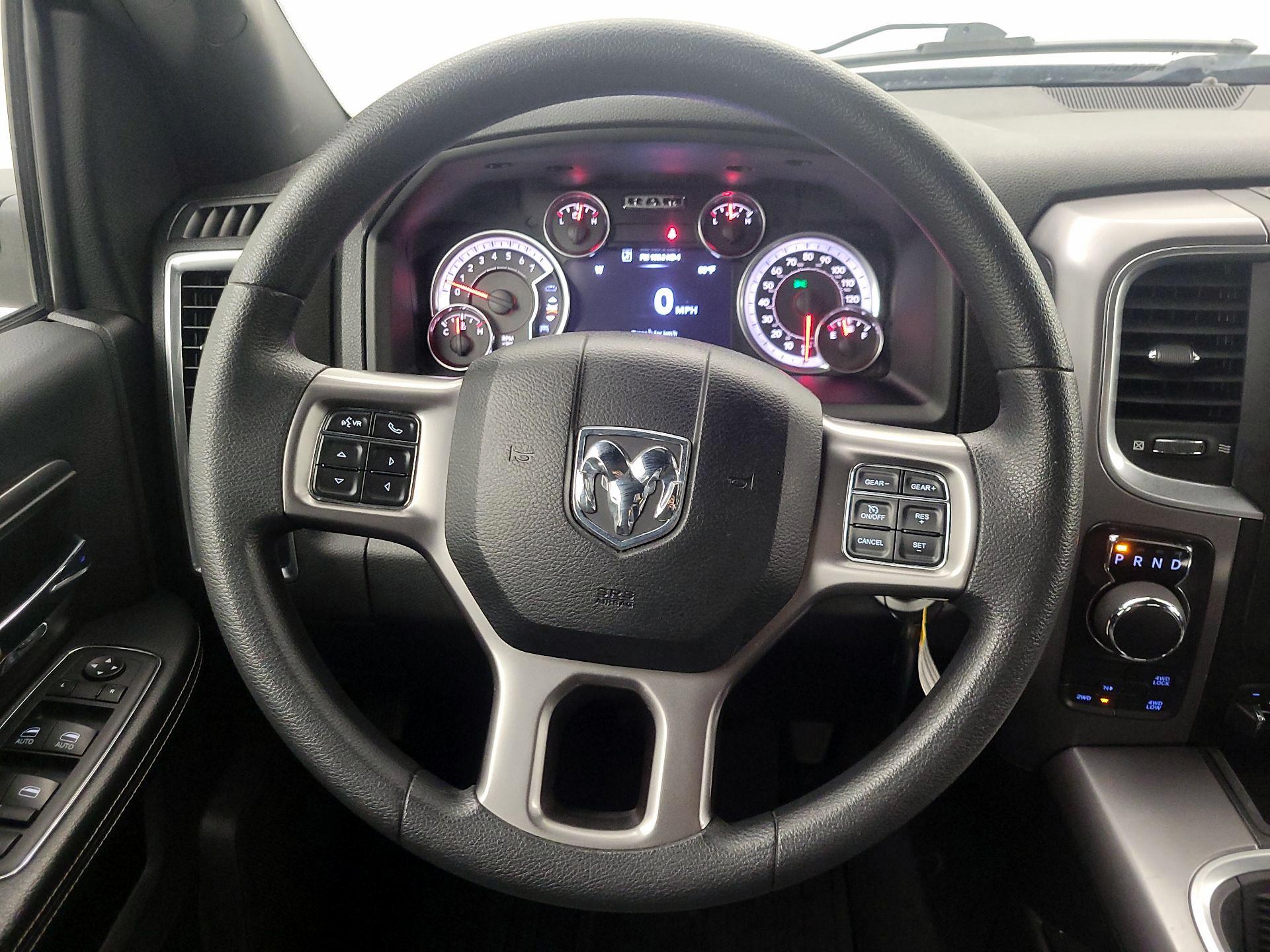 Thumbnail: 2021 RAM 1500 Classic - 10