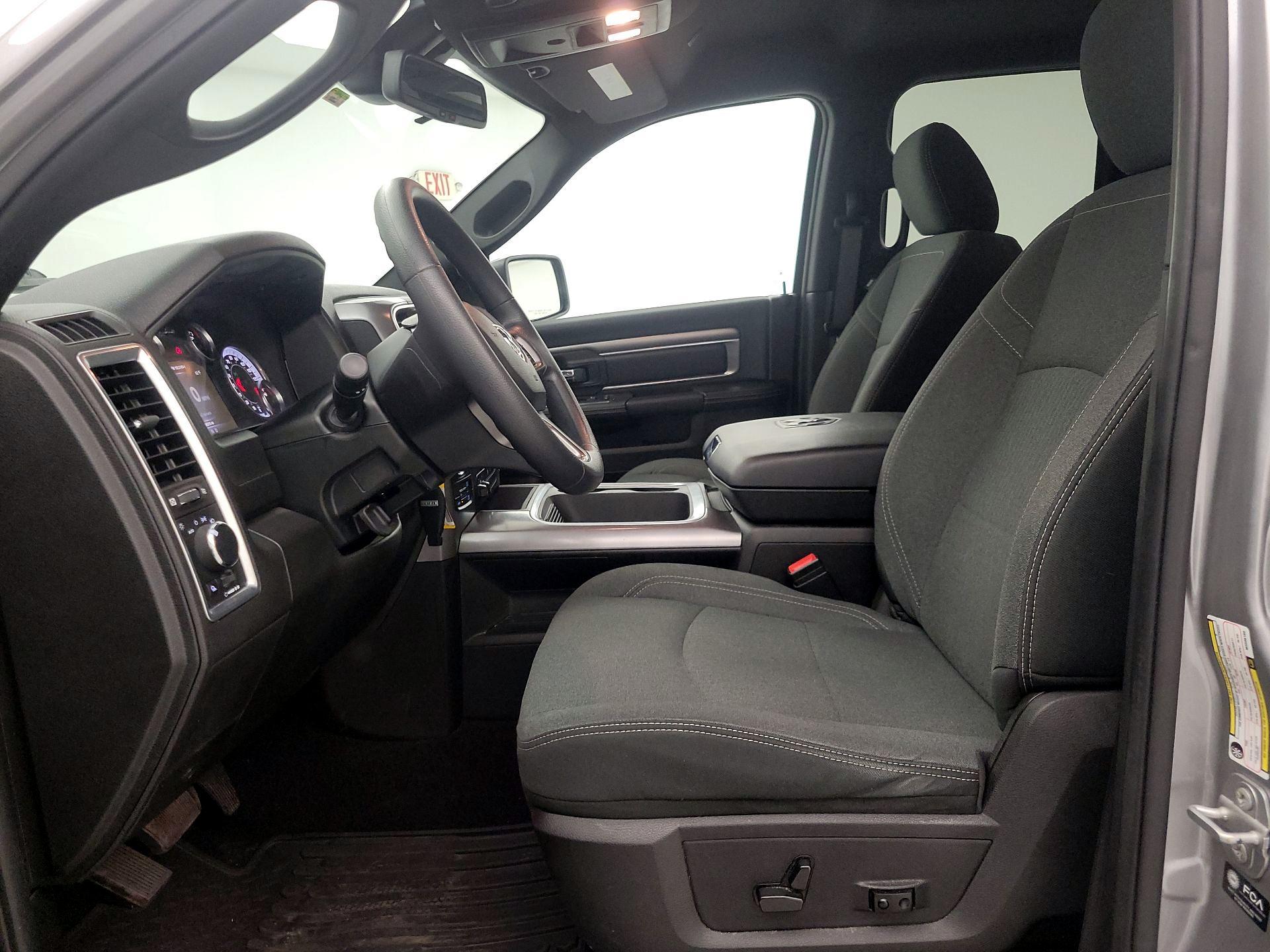 Thumbnail: 2021 RAM 1500 Classic - 11