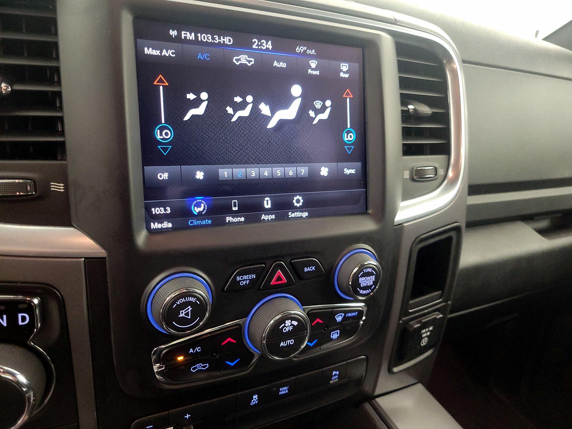 Thumbnail: 2021 RAM 1500 Classic - 16