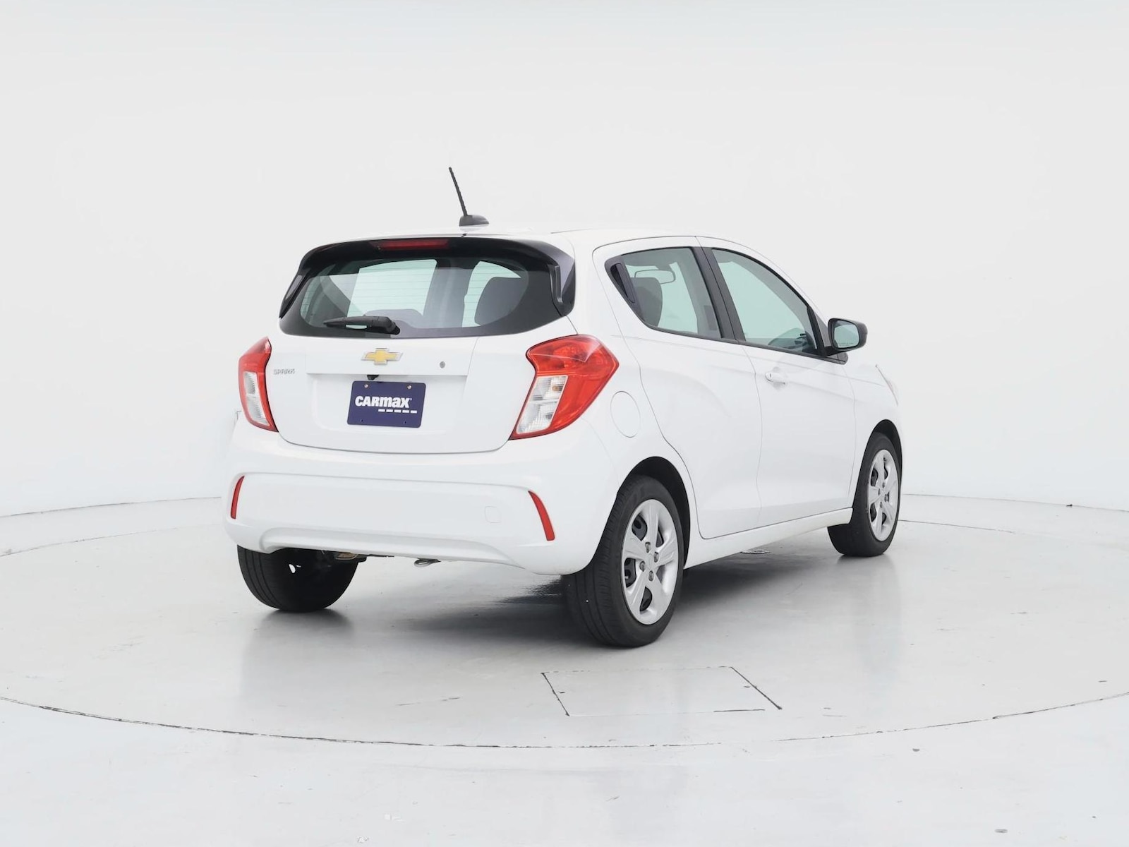2019 Chevrolet Spark LS - Photo 9