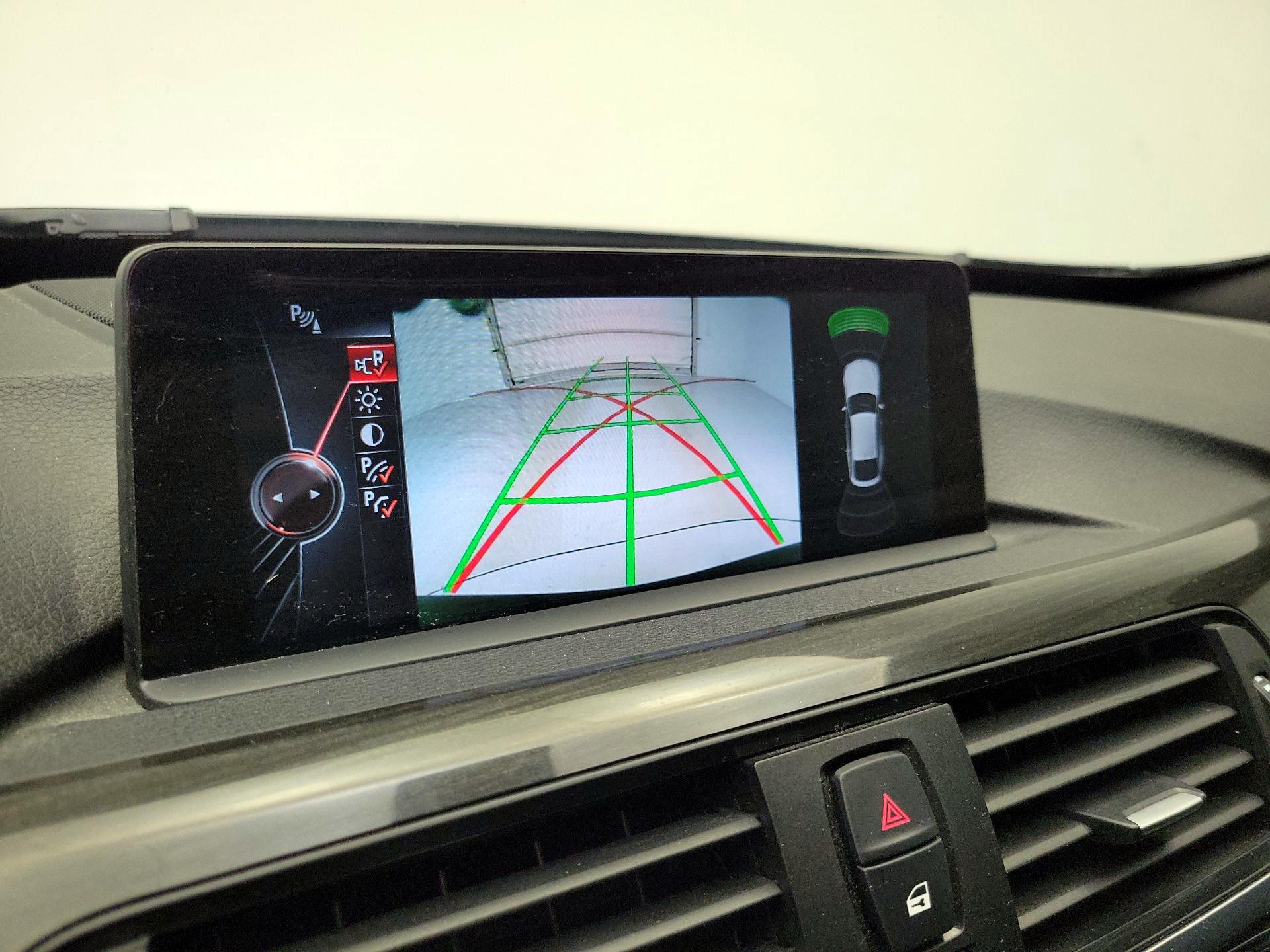 Thumbnail: 2016 BMW 3 Series - 15