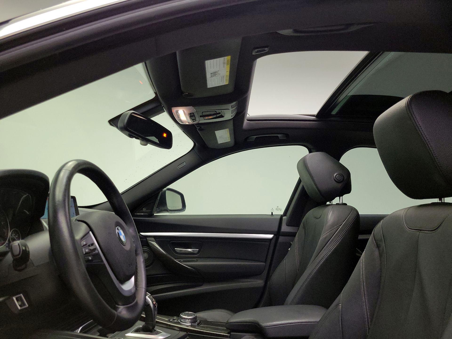 Thumbnail: 2016 BMW 3 Series - 20